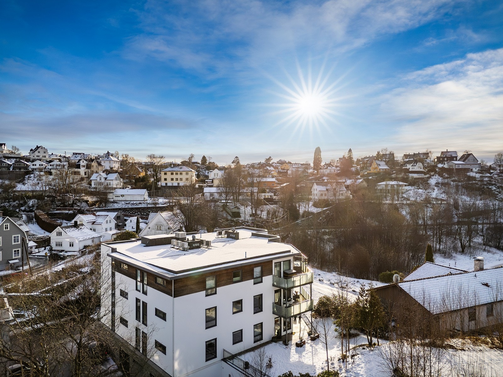 Her bor en sentralt til med nærhet til både Nesttun sentrum og naturen. Galleribilde