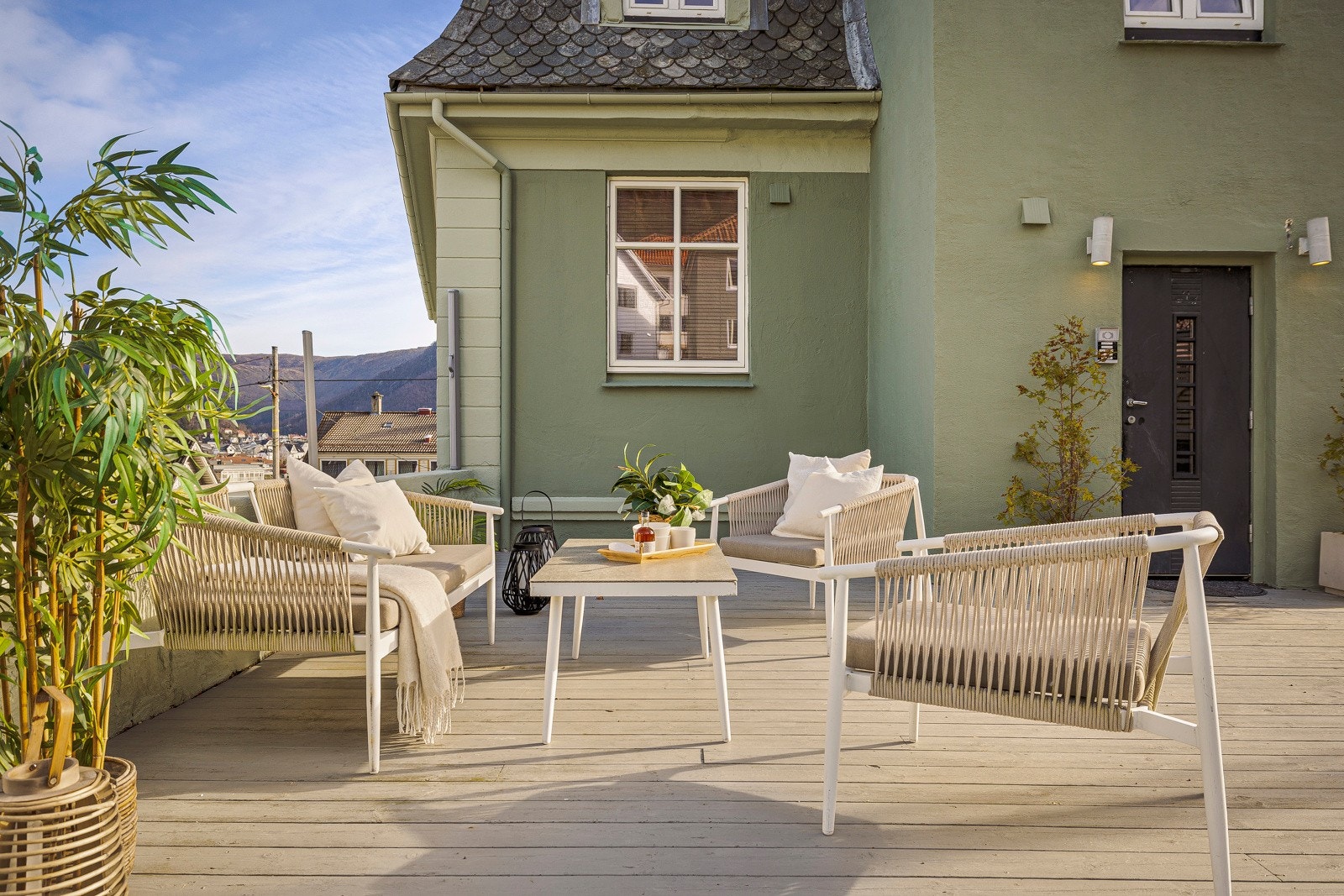 Sameiet har en stor og flott felles hage, hvor man kan nyte solrike sommerdager. Galleribilde