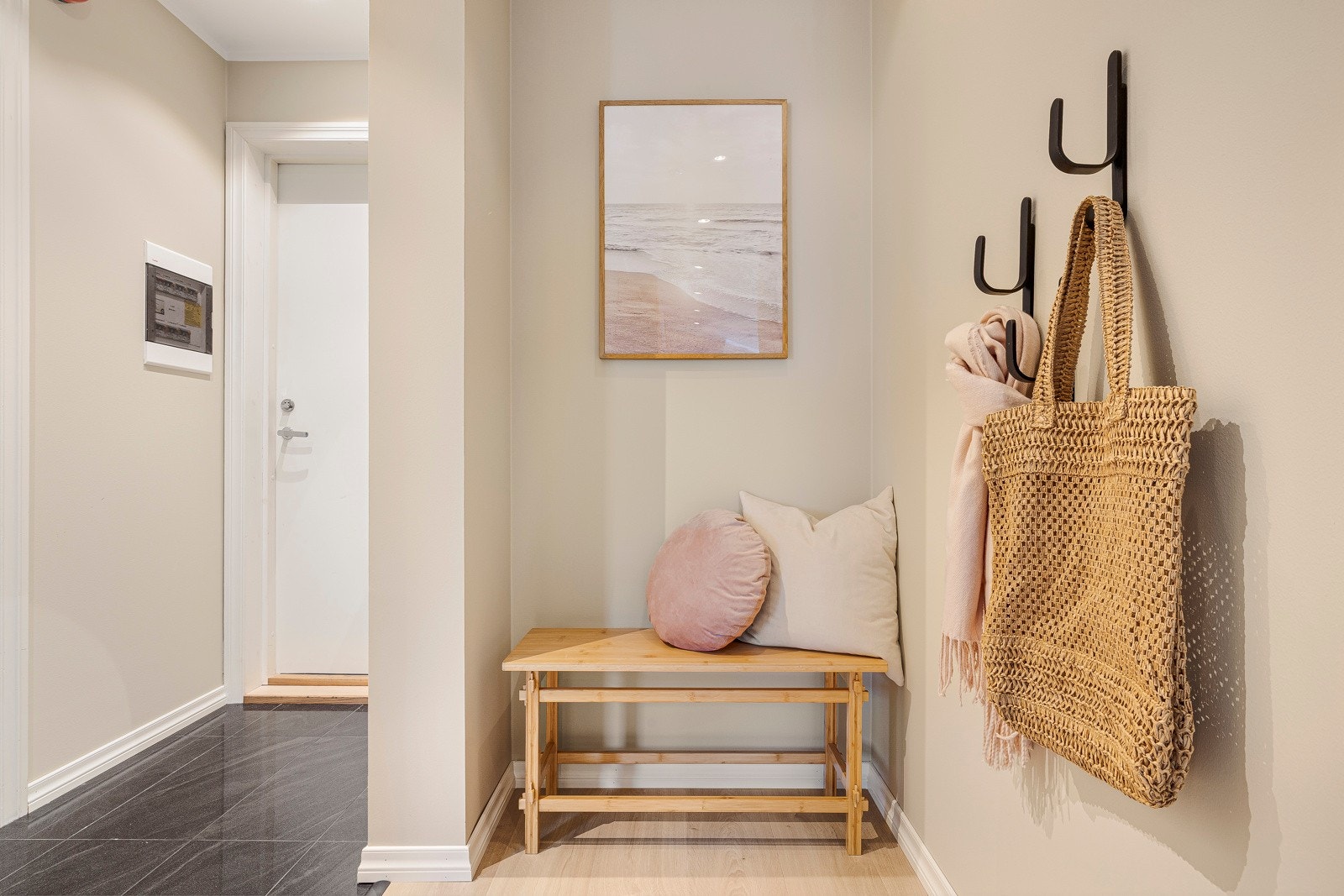 Lys og trivelig entré. Galleribilde