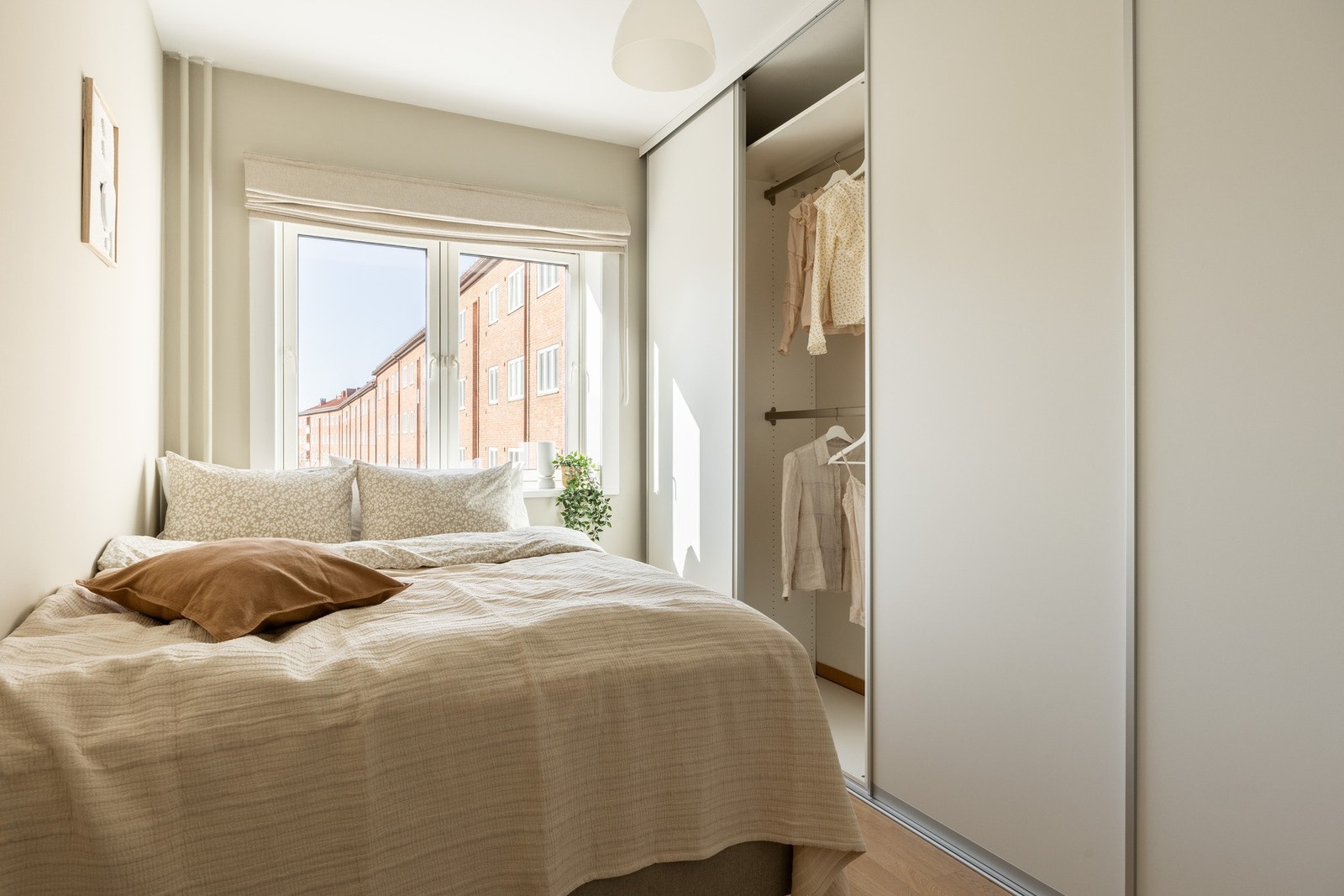 God plass til dobbeltseng. Galleribilde