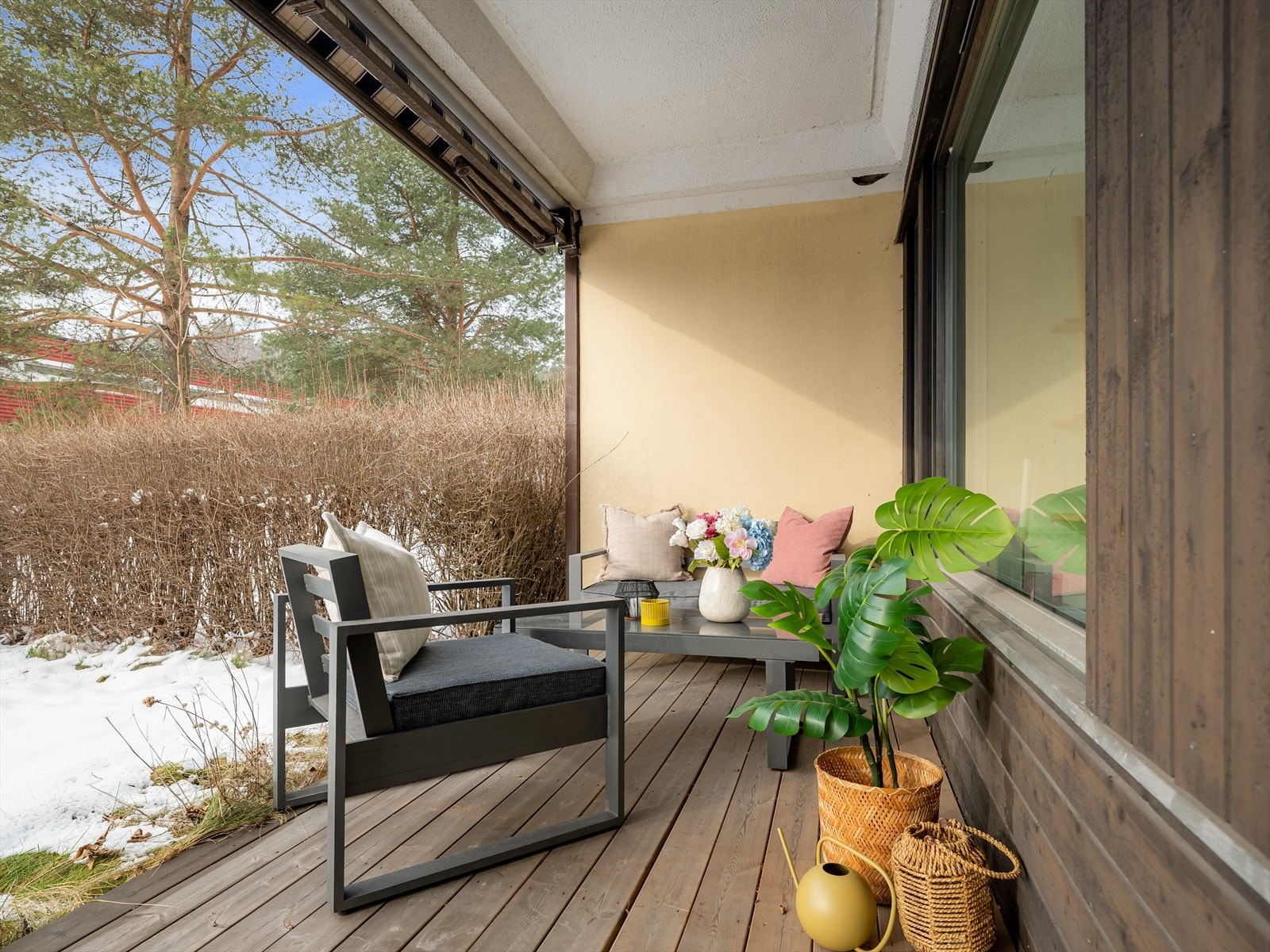 Her er det også markterrasse på 12 kvm med plass til sittegruppe med mer. Galleribilde