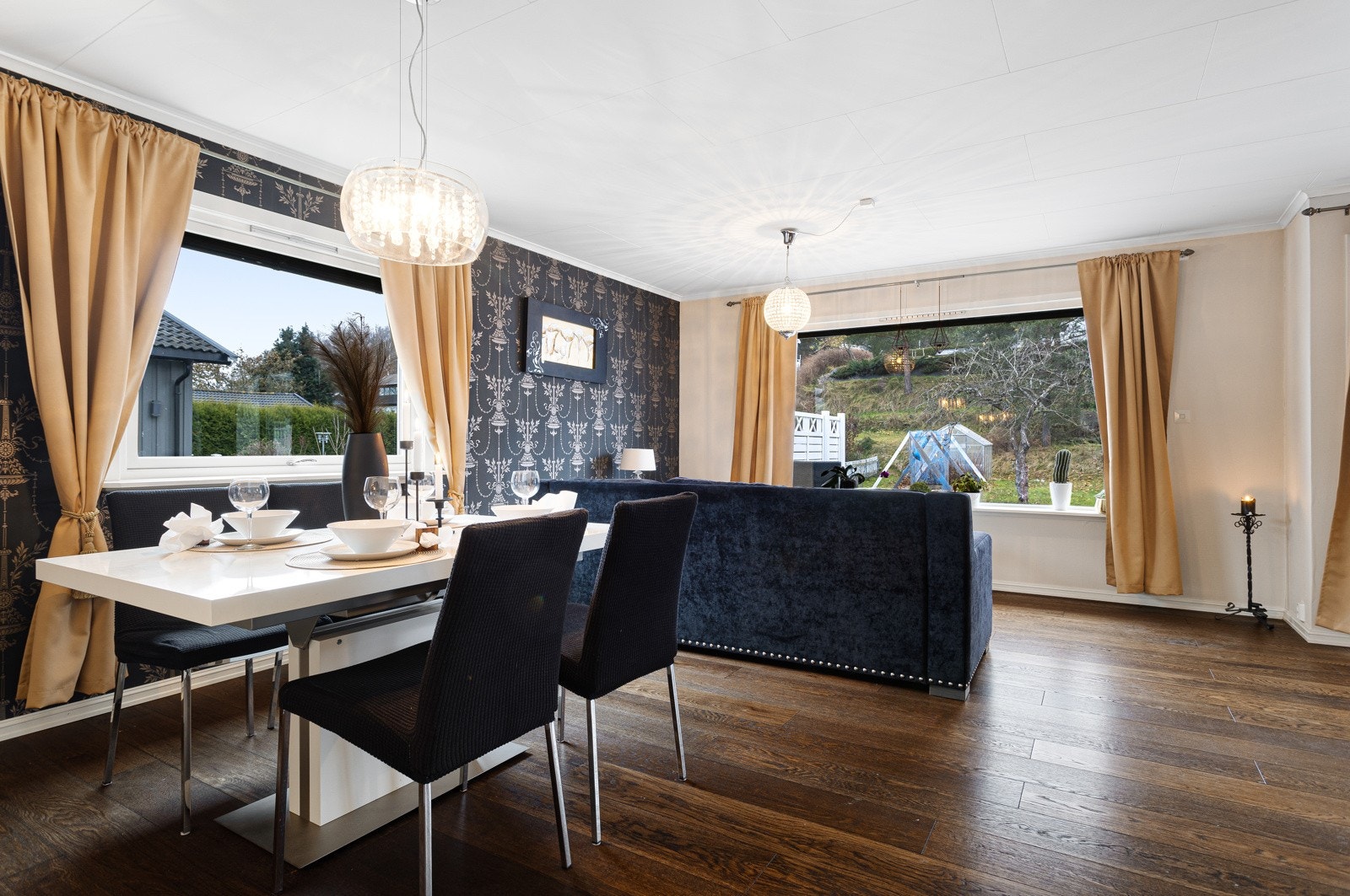 Stue 1 etasje Galleribilde