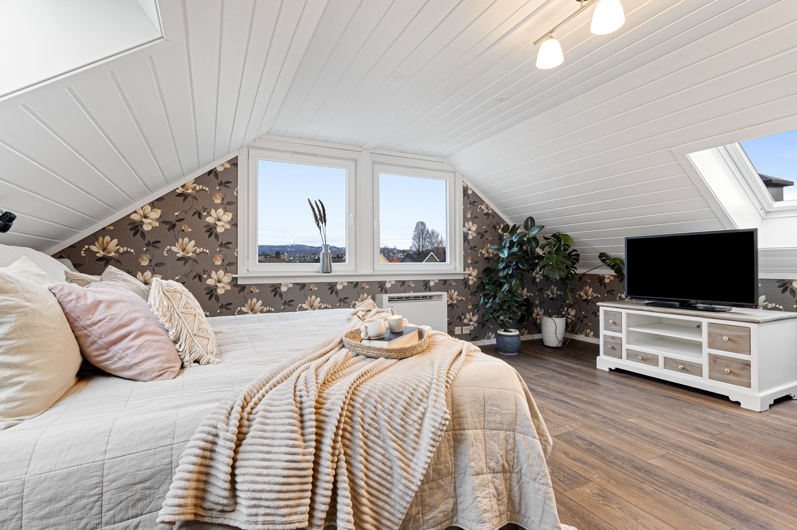 Stort soverom i 2 etasje Galleribilde