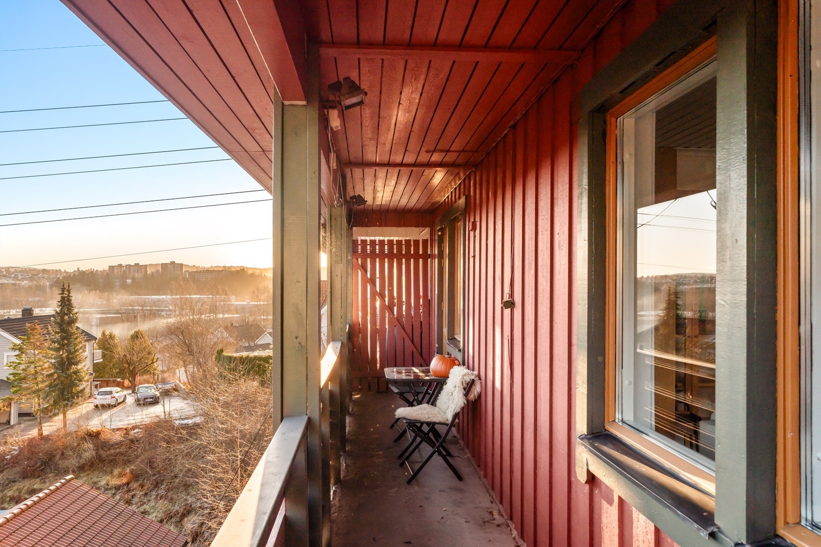 Her kan du enkelt innrede med en koselig sittegruppe der kaffekoppen kan nytes. Galleribilde