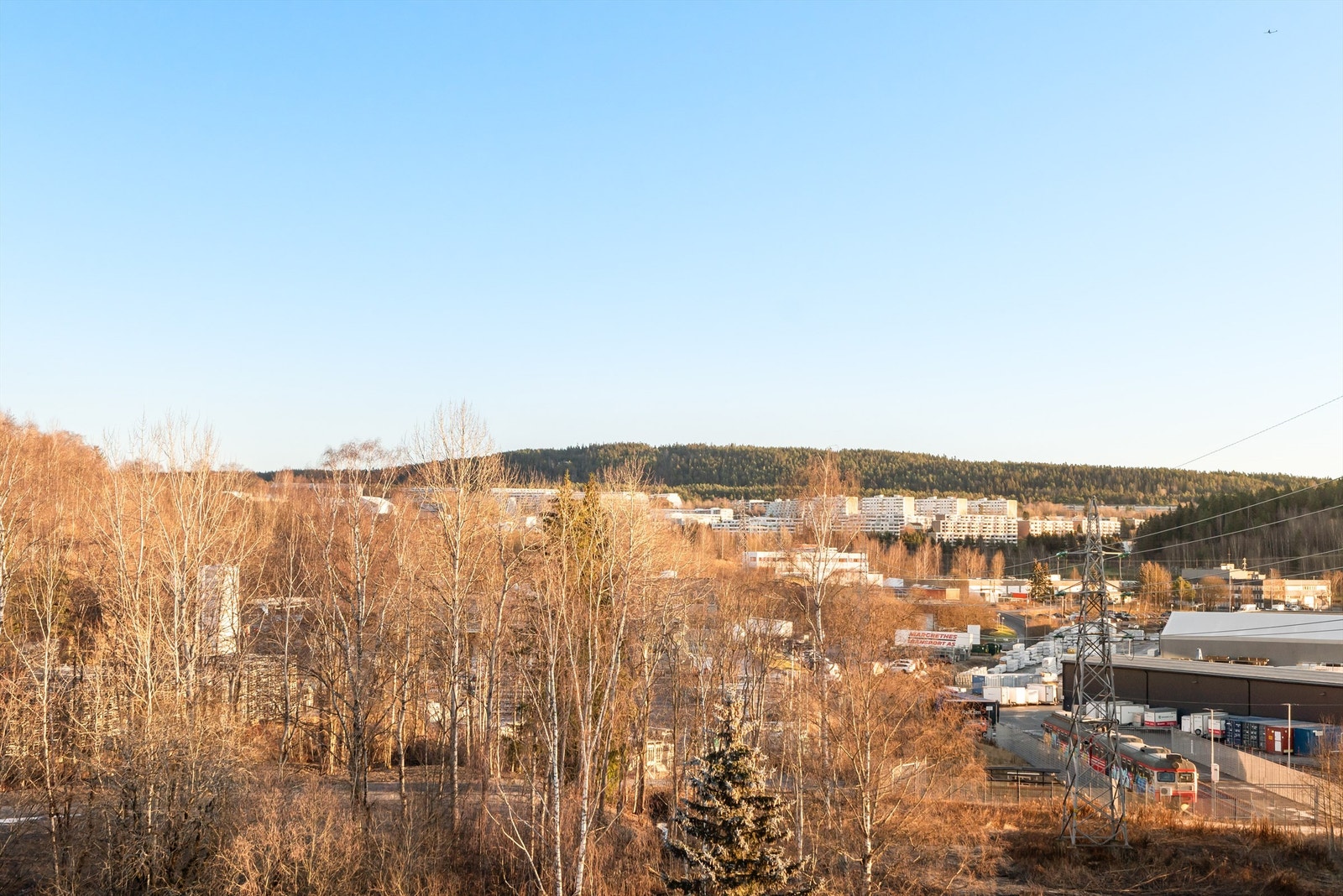 Fantastisk utsikt over flotte grøntområder Galleribilde