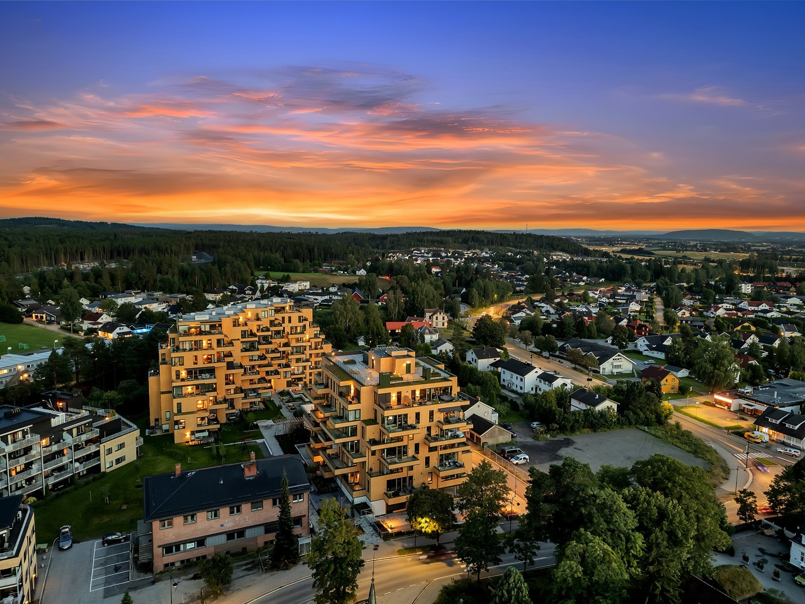Det er flere dagligvarebutkker i gangavstand fra boligen. Galleribilde