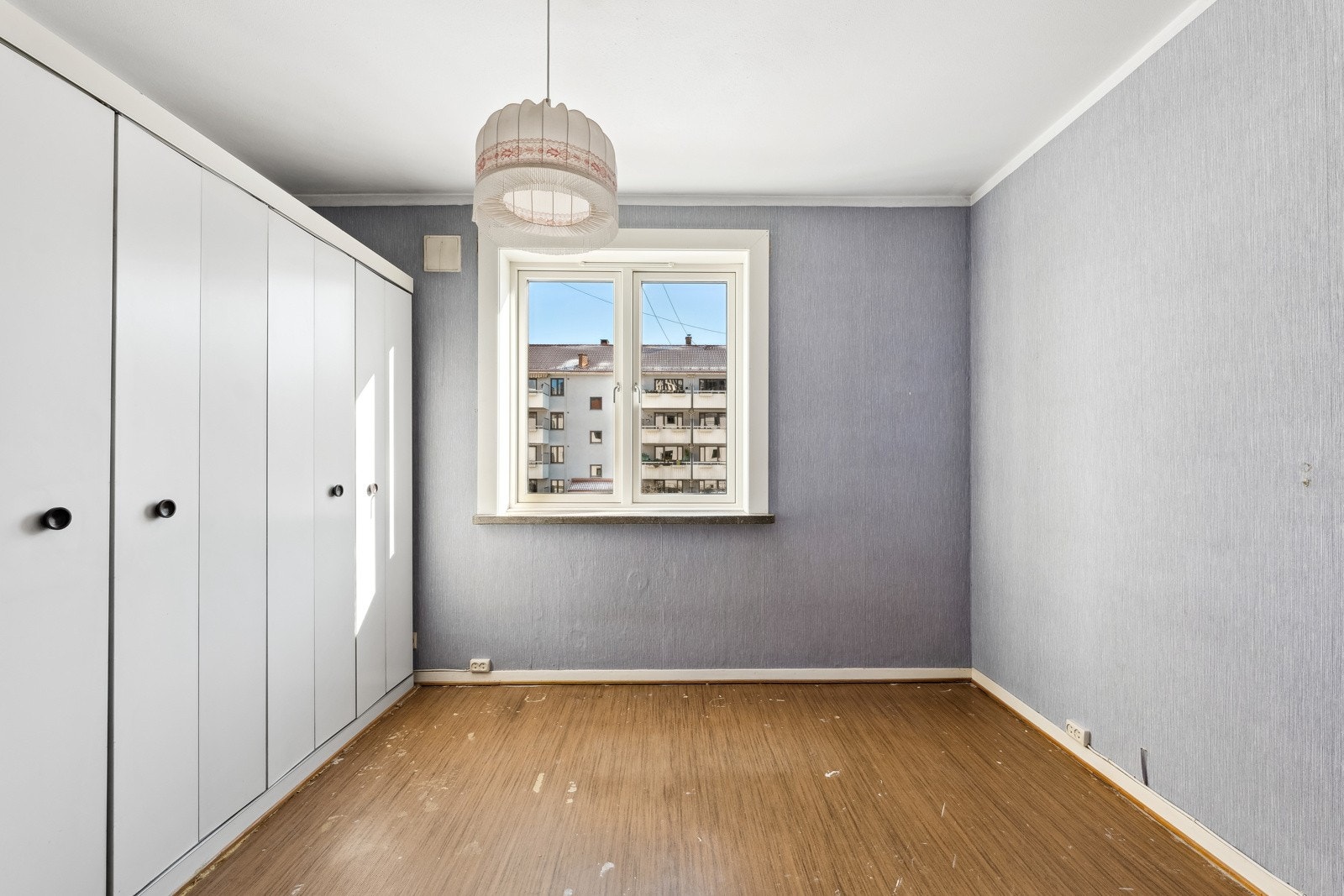 garderobeskap medfølger Galleribilde