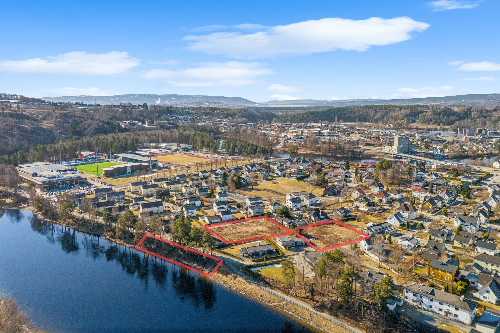 Cato Fegri v/Privatmegleren Hønefoss har gleden av å presentere Owrens gate 27-29 og Thornes gate 26-28! Galleribilde