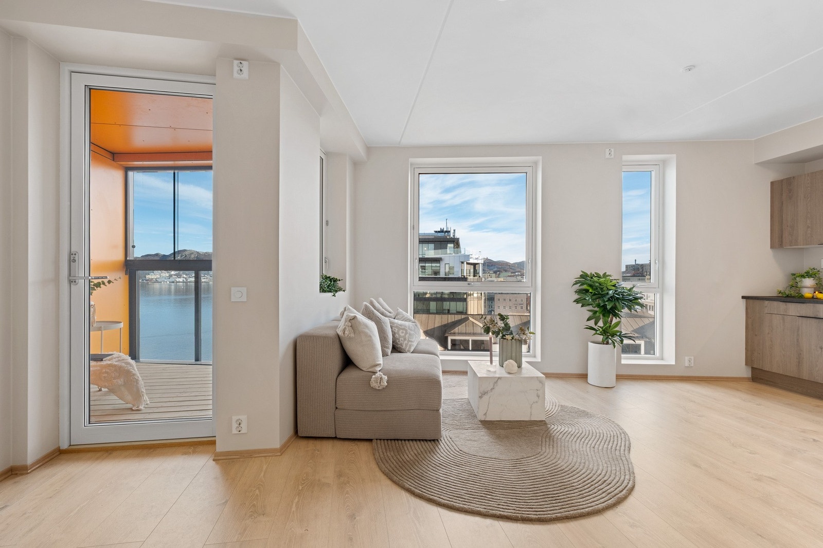 Studioleilighet i toppetasjen i Løvoldgården. Galleribilde