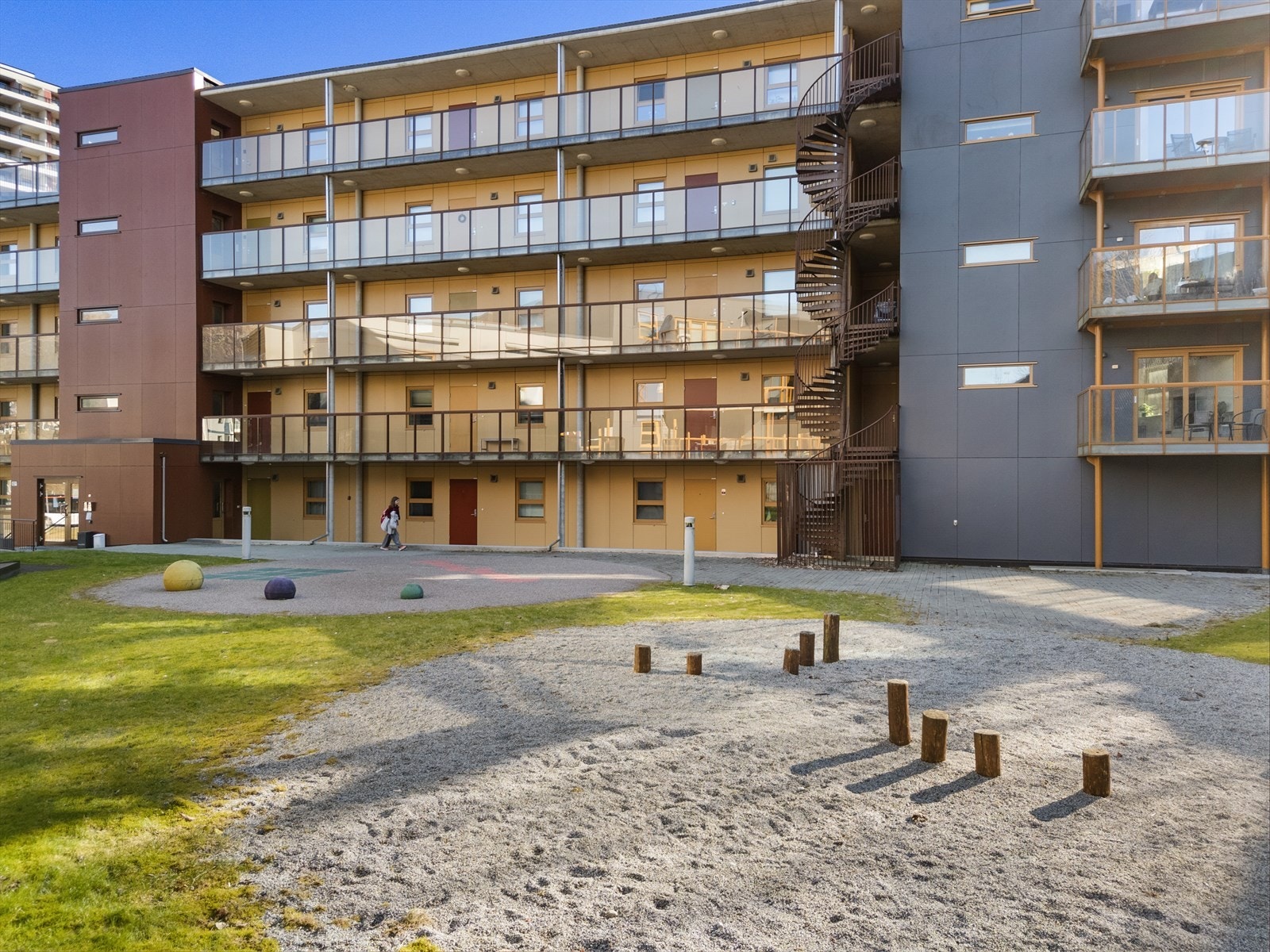 Uteområdet er pent opparbeidet. Galleribilde