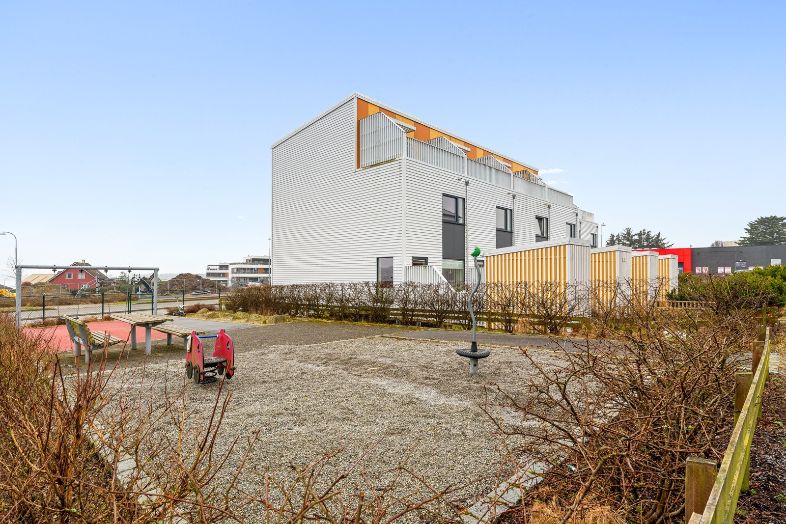 Flere lekeplasser i umiddelbar nærhet. Galleribilde
