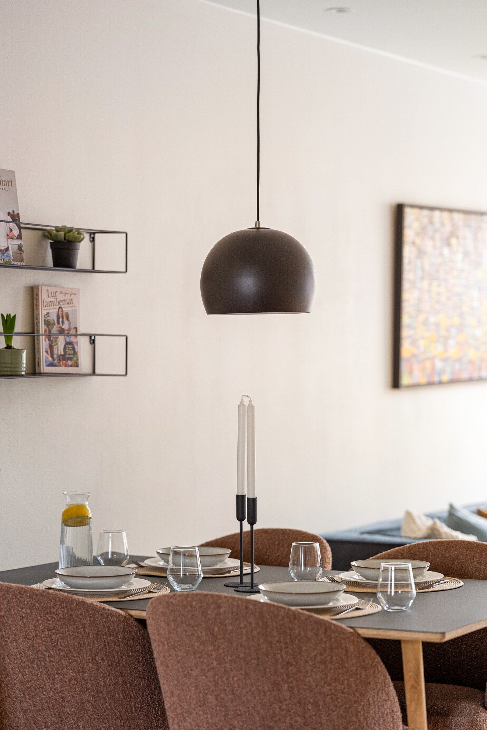 Boligen har et gjennomgående velholdt og har et moderne uttrykk. Galleribilde