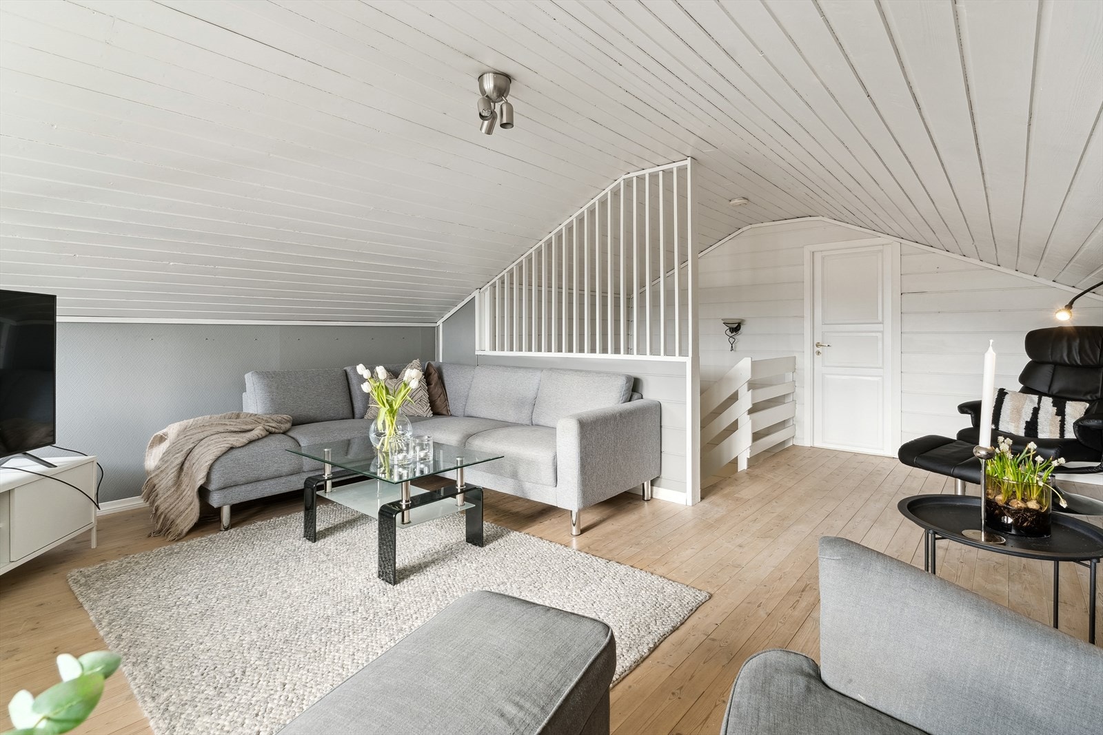 Loftstue Galleribilde