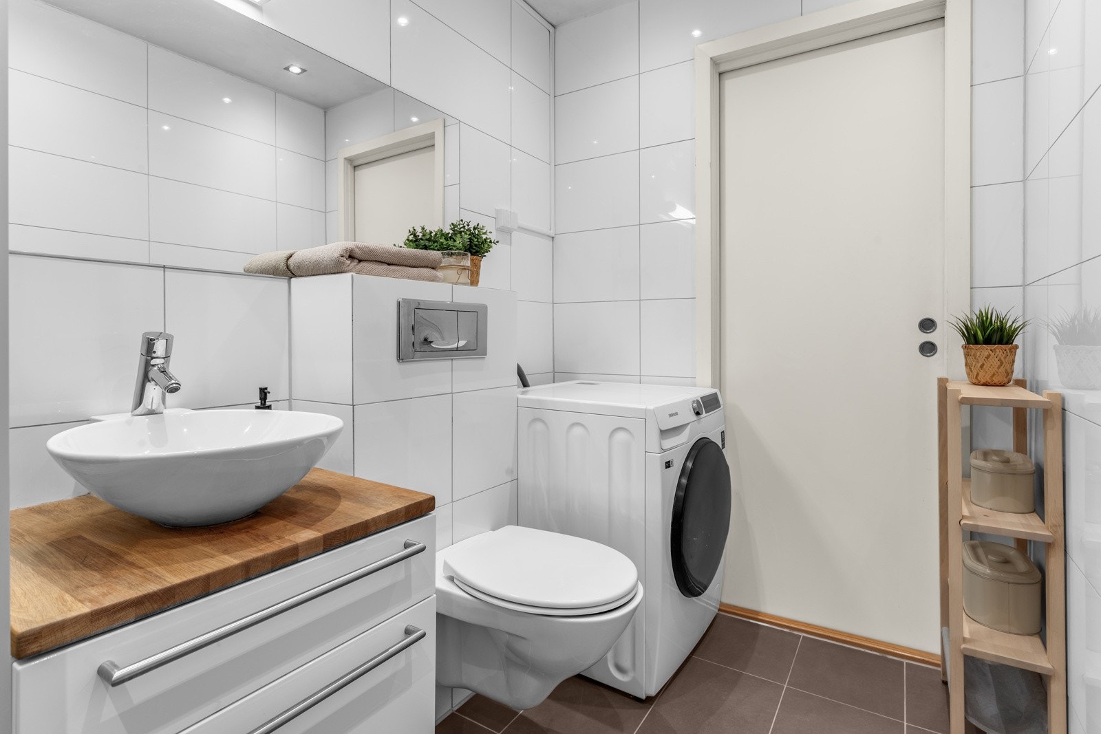 Opplegg for vaskemaskin. Galleribilde