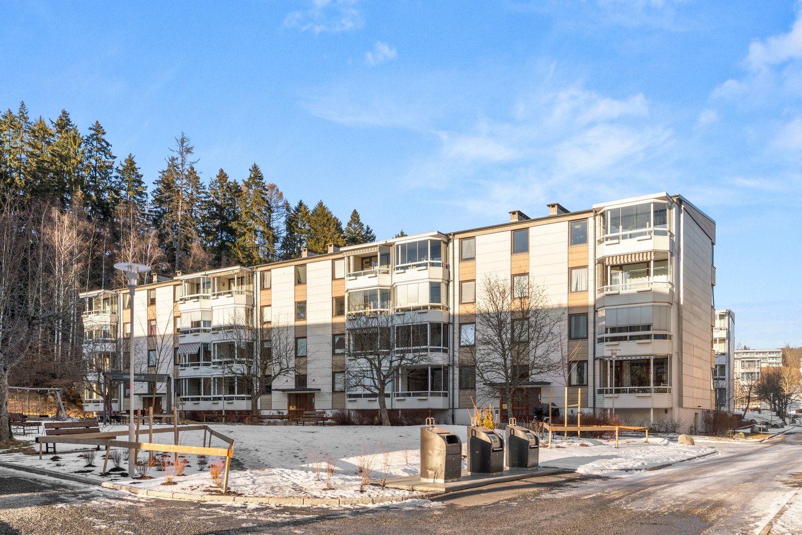Leiligheten ligger i et hyggelig og barnevennlig boligområde på Smedstua Galleribilde