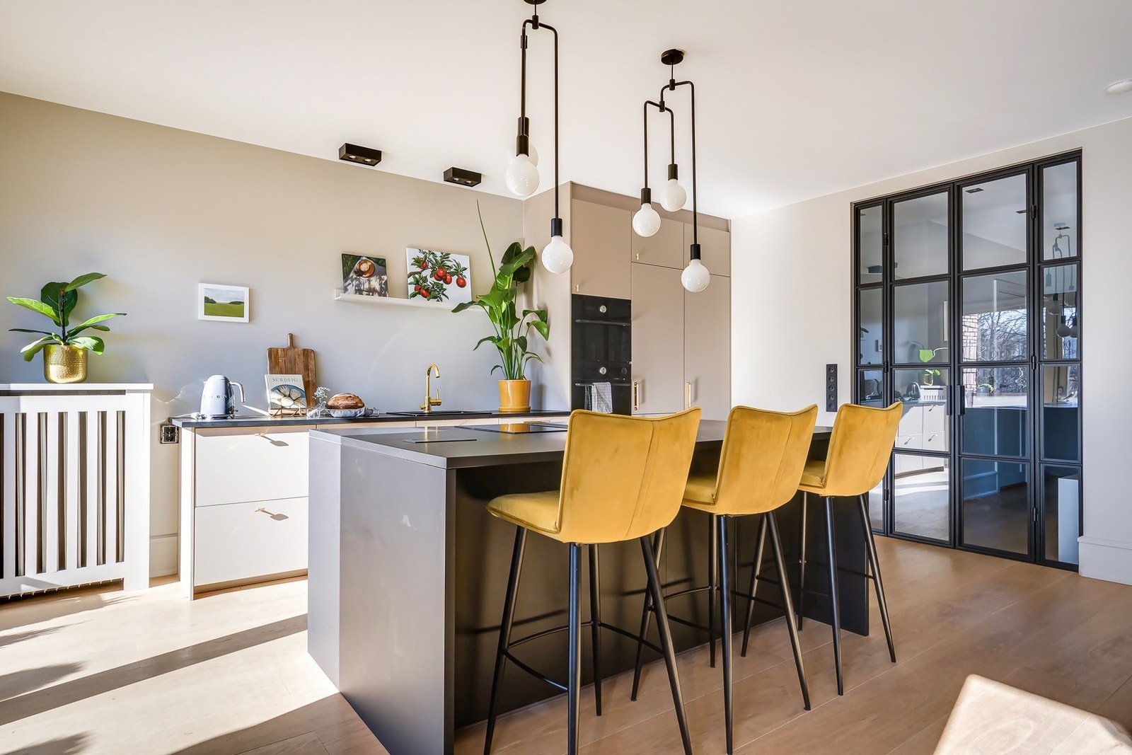 En rålekker og eksklusiv 3-roms selveier - Nyoppusset i 2019 Galleribilde