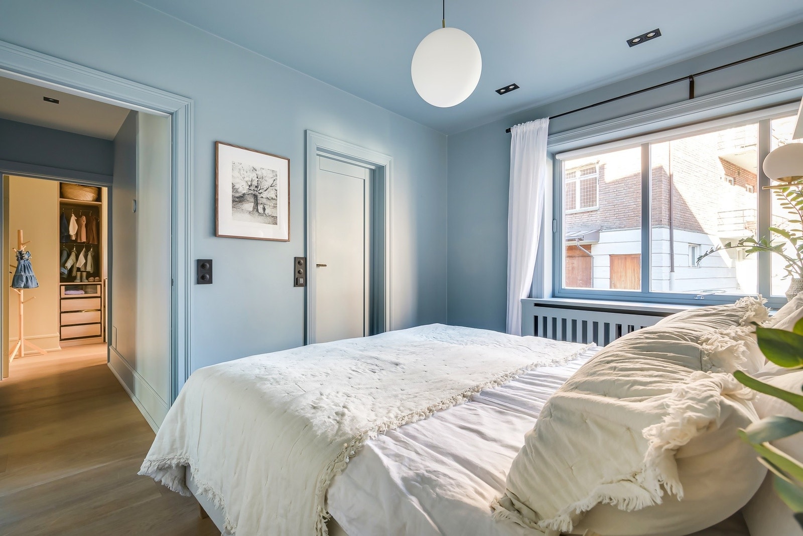 Soverommet har tilgang til eget bad. Galleribilde