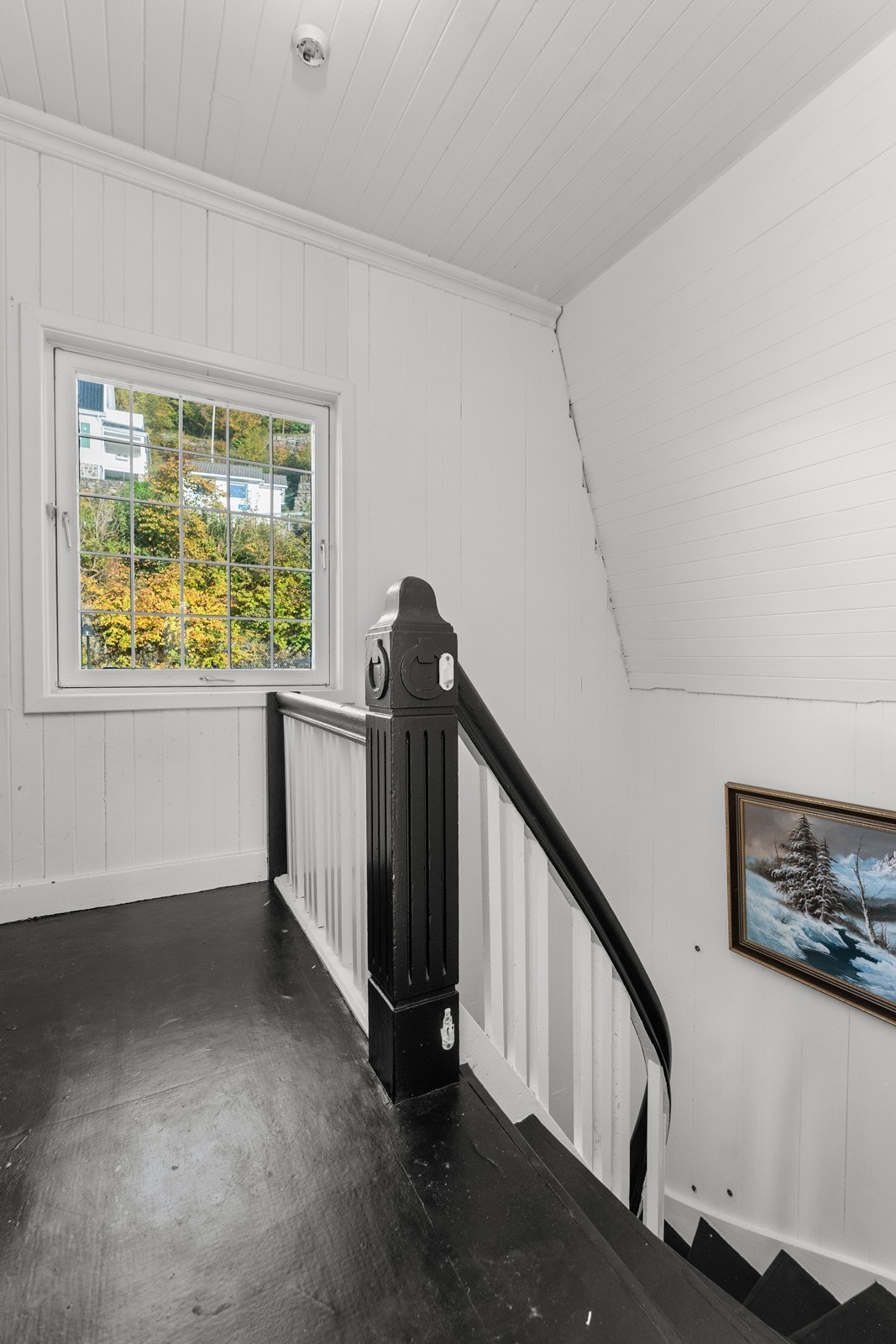 I gangen på loft finner du også trapp videre opp til øverste loft Galleribilde