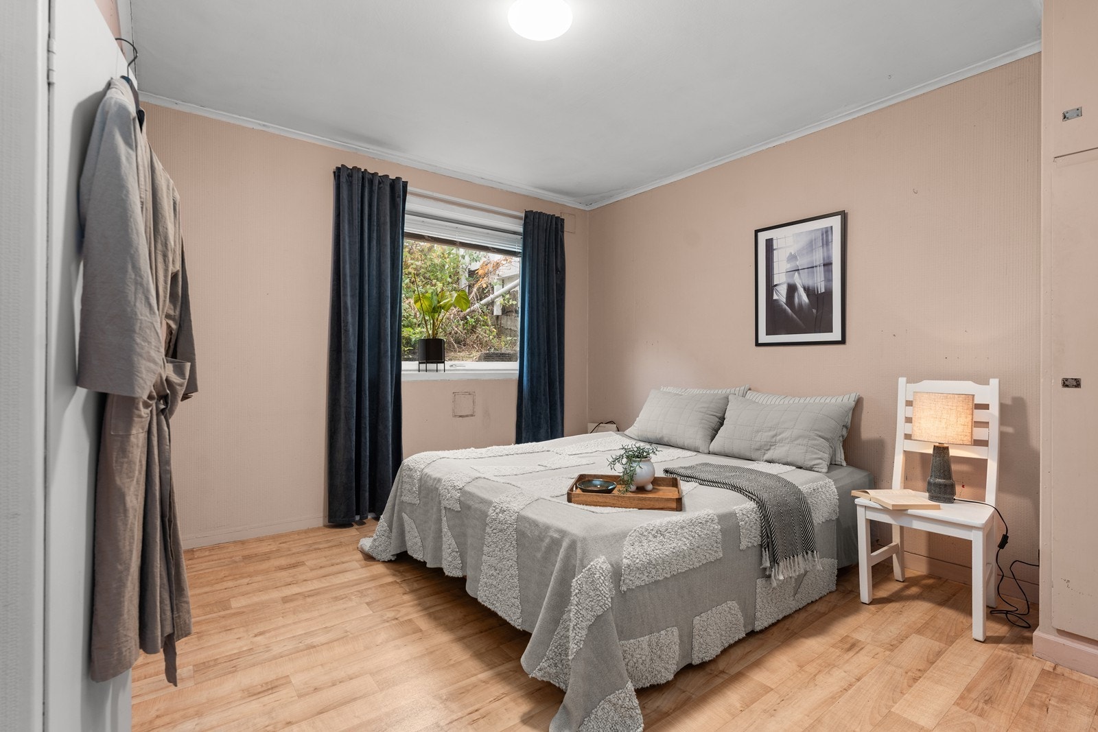 Hovedsoverom malt i delikat farge Galleribilde