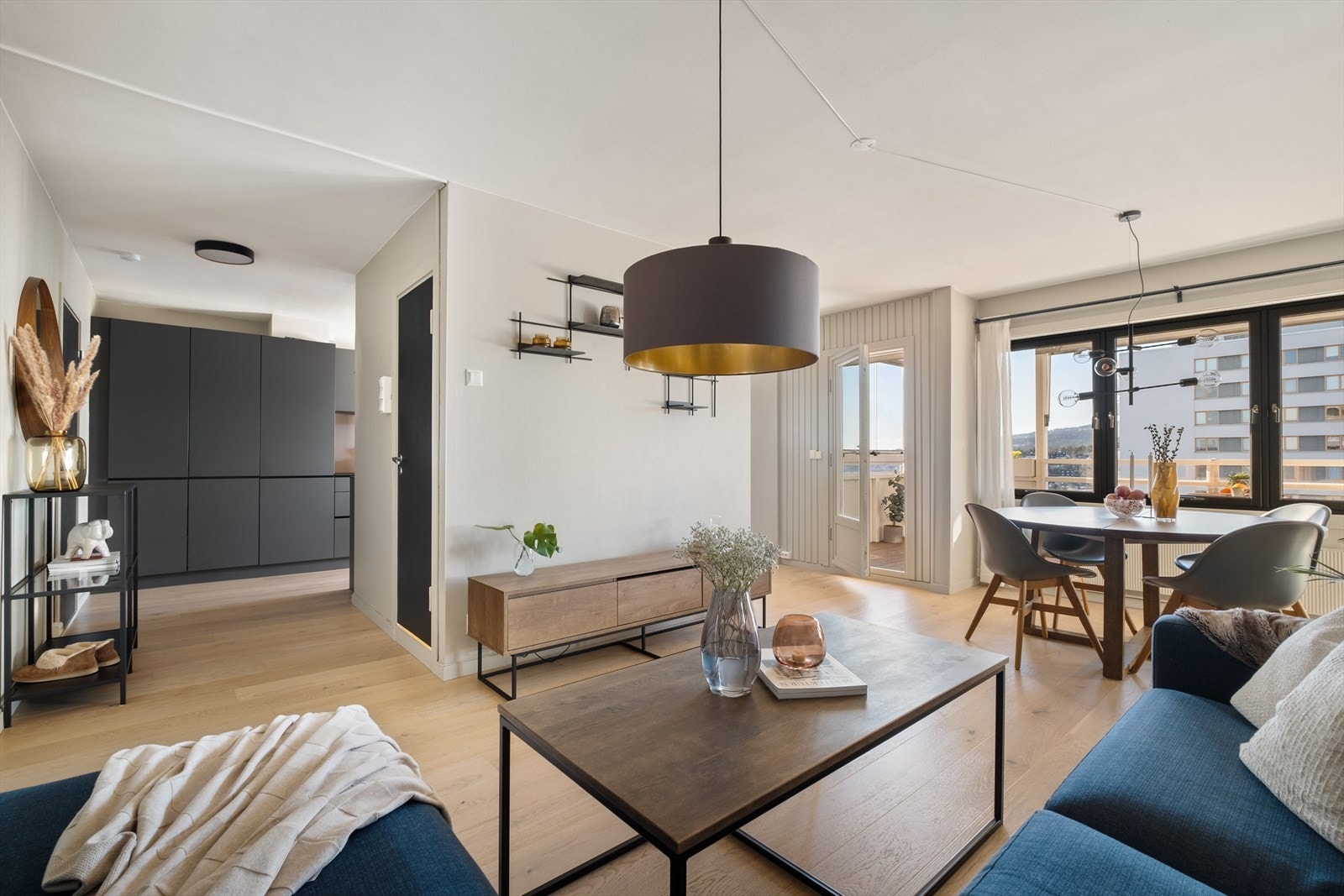 - Svært lavt strømforbruk, 2 113 kWh i 2024 - Galleribilde