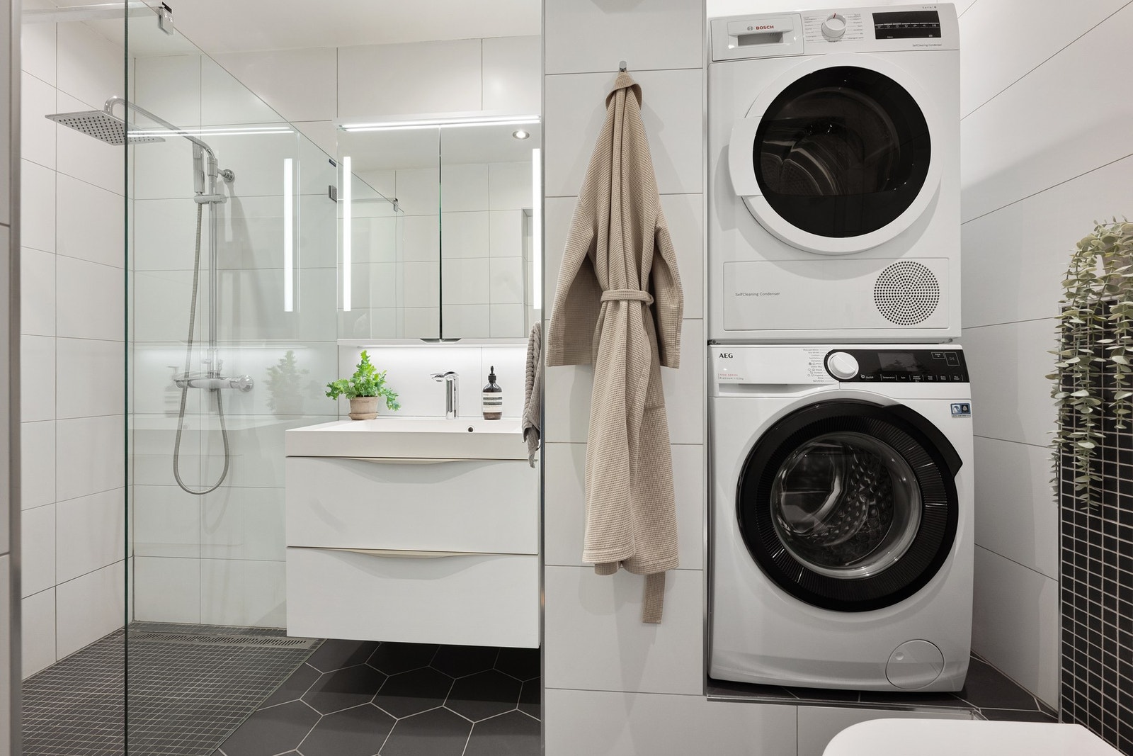 Egen nisje for vaskemaskin og tørketrommel Galleribilde