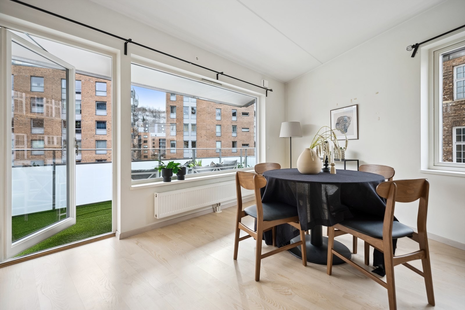 Plass til spisebord i stuen Galleribilde