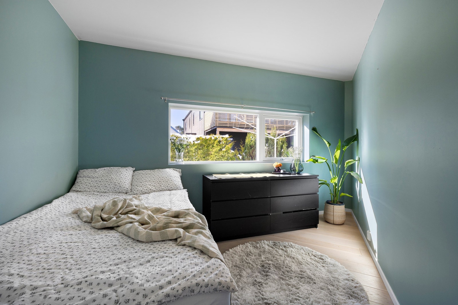 Veggflatene er nylig malt i begge soverom. Galleribilde