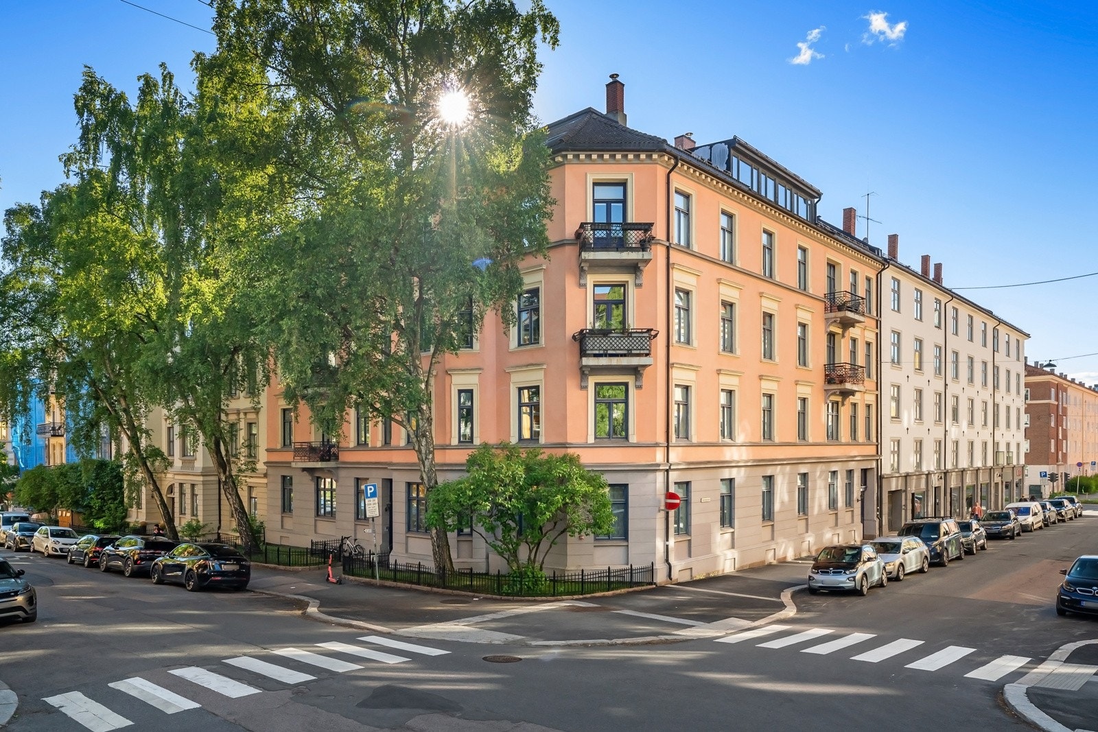 Meget veldrevent sameie bestående av 14 boligseksjoner. Galleribilde