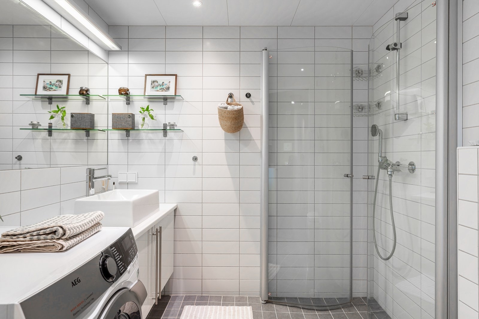 Mekanisk avtrekk på badet sørger for god ventilasjon Galleribilde