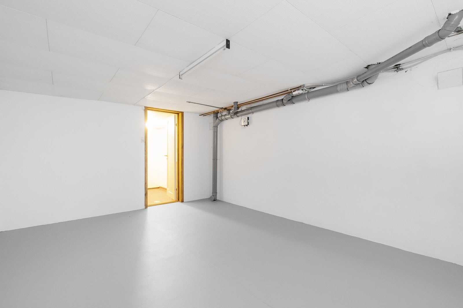 Stor bod i kjeller. Galleribilde