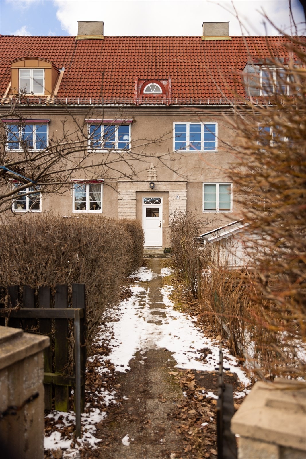 Hyggelig og pent opparbeidet inngangsparti - velkommen inn! Galleribilde