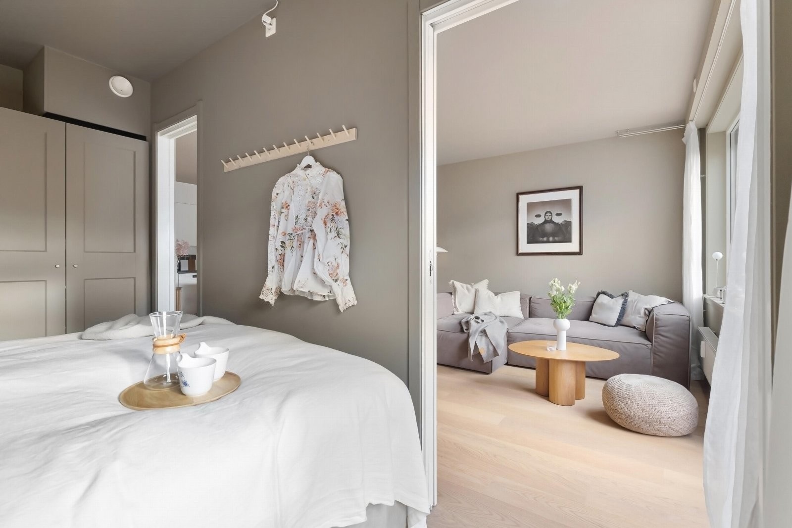 Leiligheten har en svært praktisk planløsning med gjennomtenkte løsninger, for å sikre deg en enkel hverdag. Galleribilde