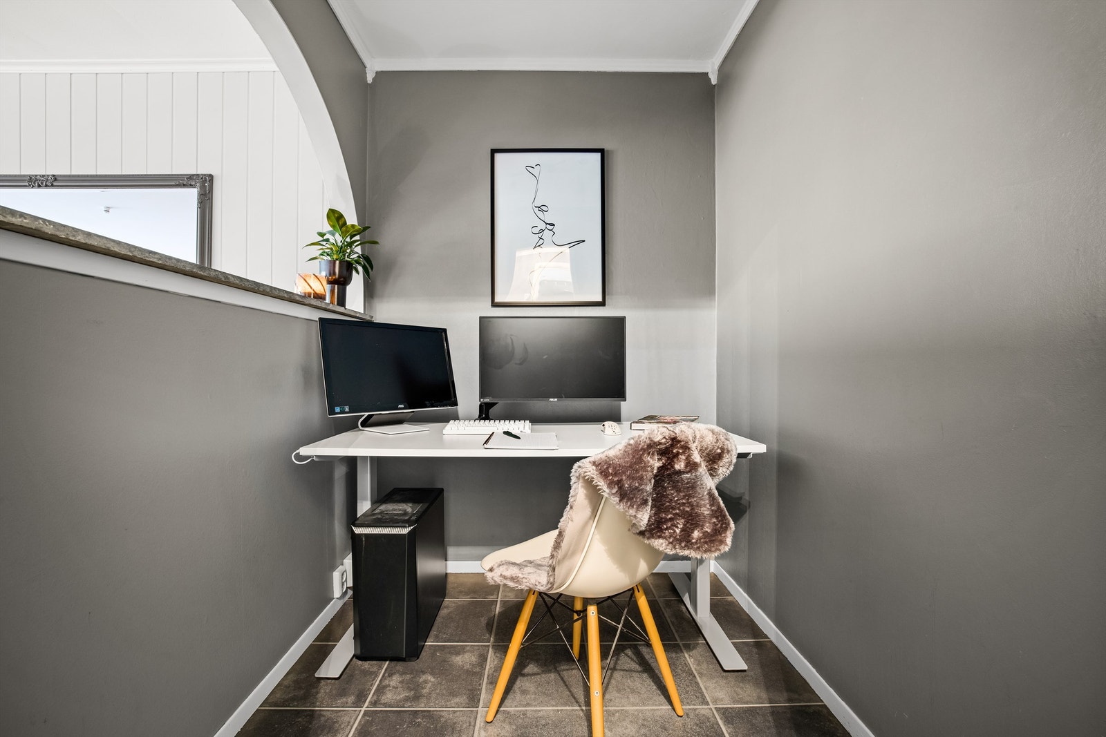 Boden benyttes i dag som kontor, men er ikke godkjent bruksendret fra opprinnelig formål. Galleribilde