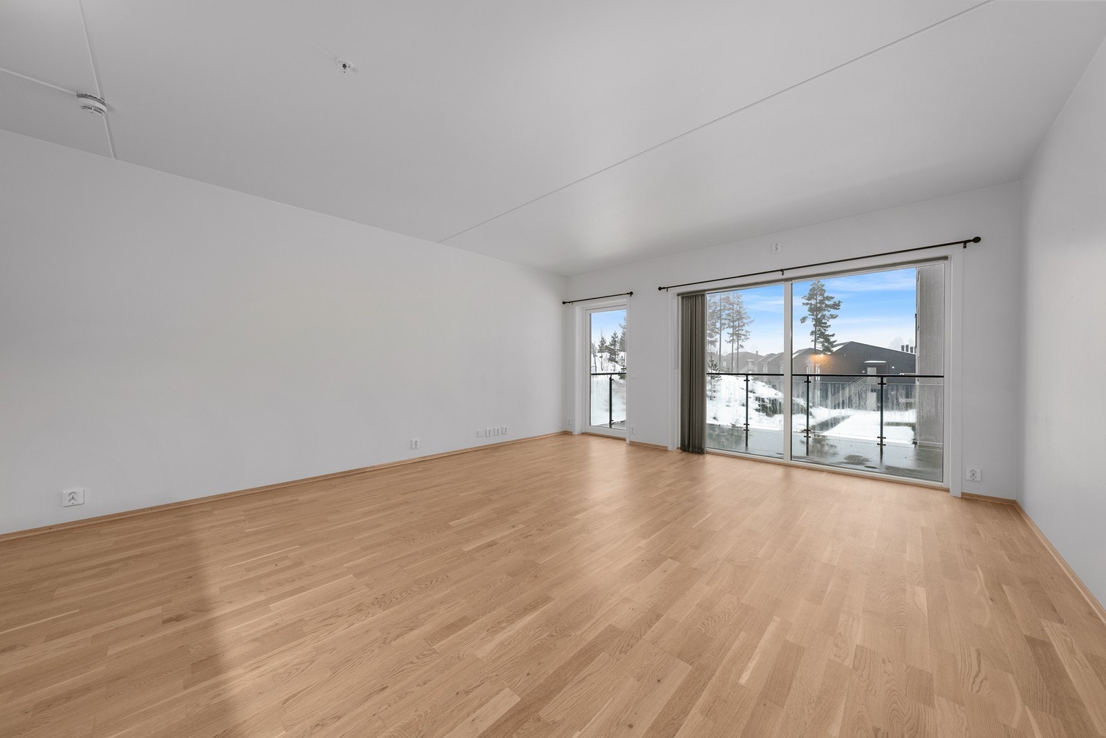 Stor stue som som enkelt kan innredes etter eget ønske Galleribilde