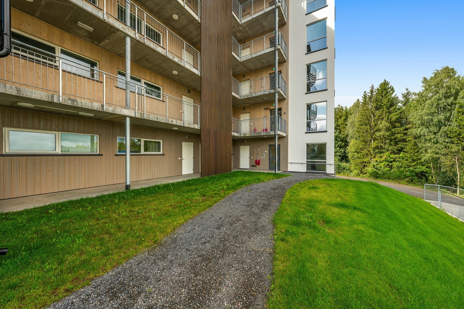 Sommerbilder fra bygget Galleribilde