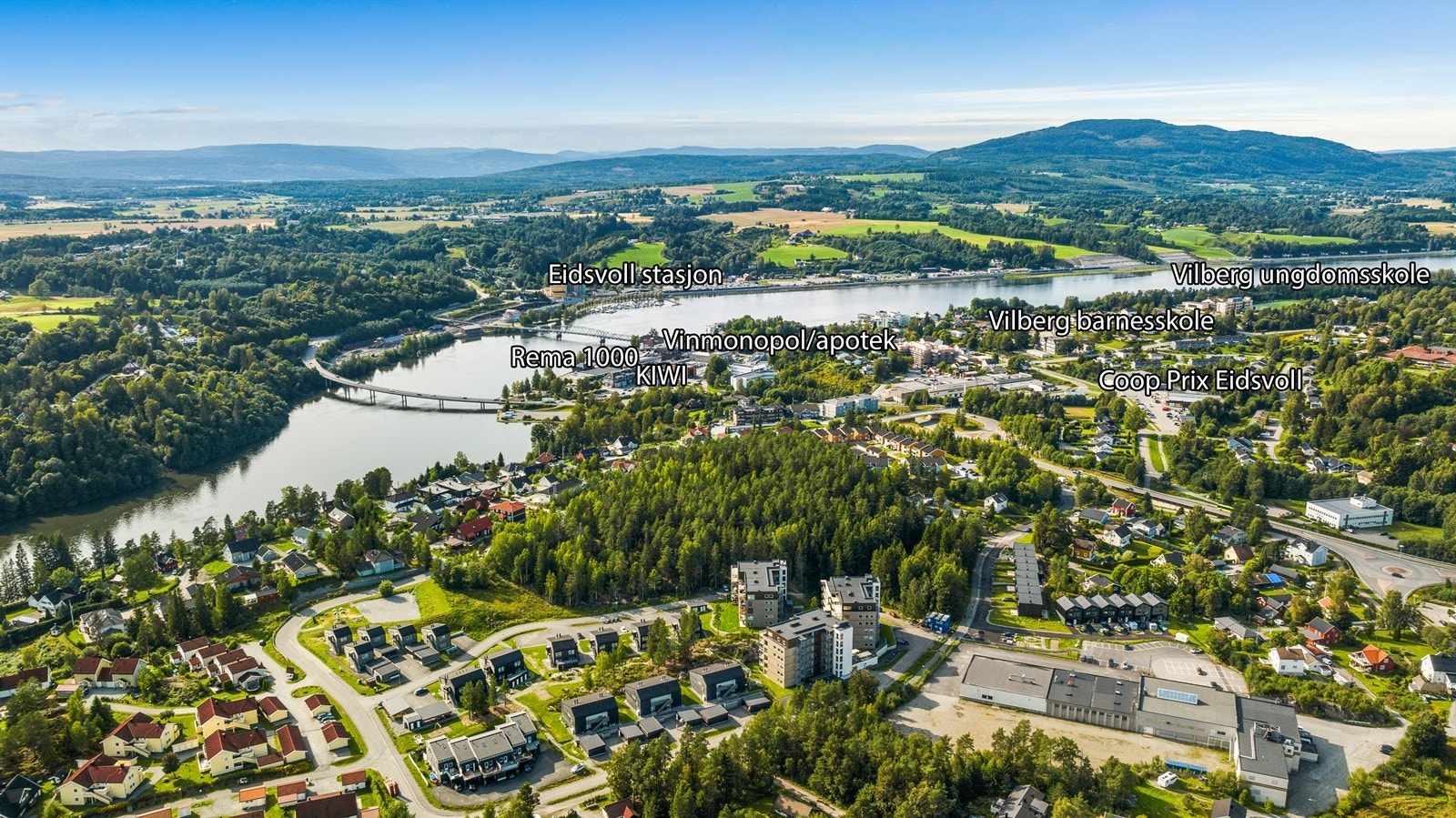Kort vei / gangvei til Sundet med alt av servicetilbud samt togstasjon hvor toget tar deg til Oslo på bare 35 minutter! Galleribilde