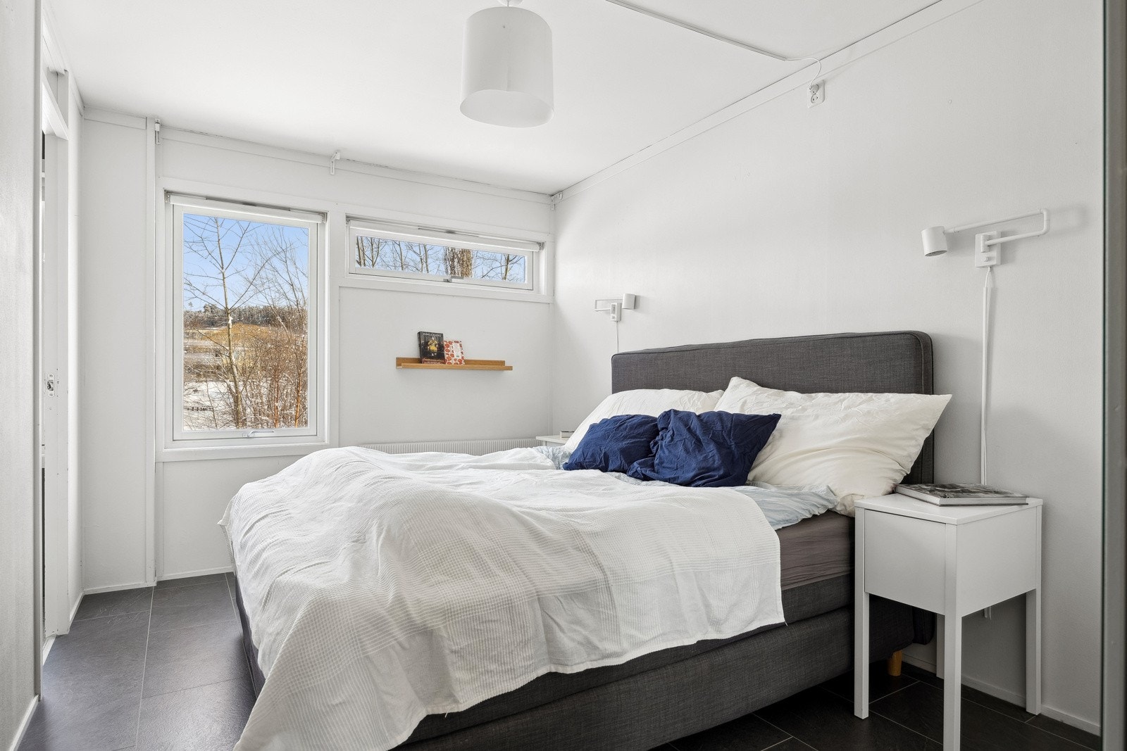 Soverommene er av god størrelse og måler henholdsvis 10 kvm, 11 kvm og 11,5 kvm. Galleribilde