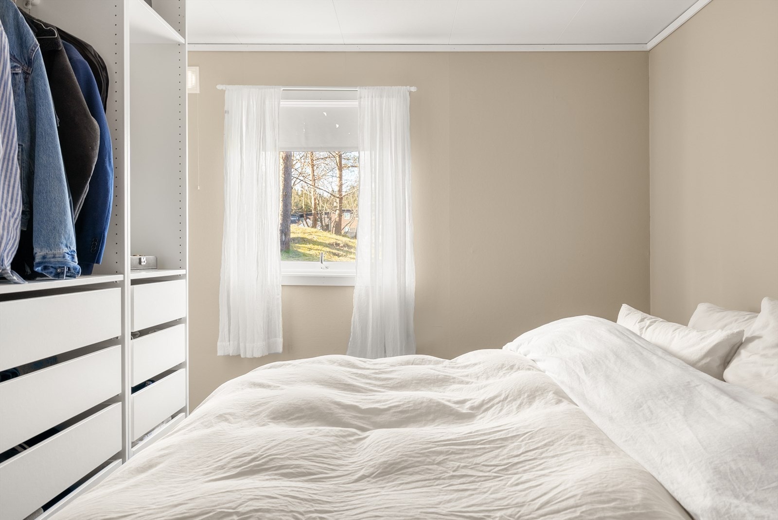 I første etasje finner vi boligen tre soverom. Galleribilde