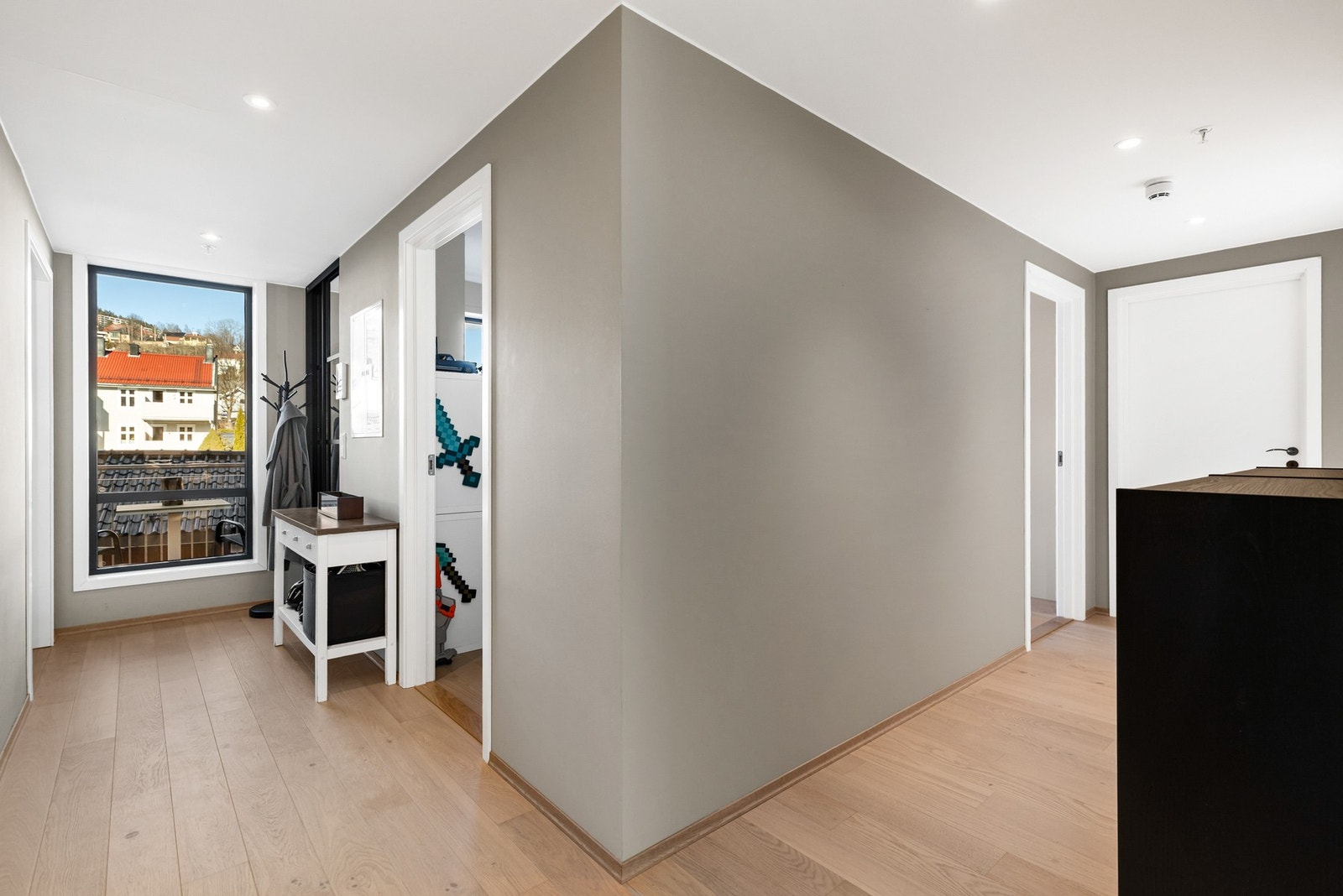 Leiligheten har også balansert ventilasjon som sørger for et behagelig inneklima Galleribilde