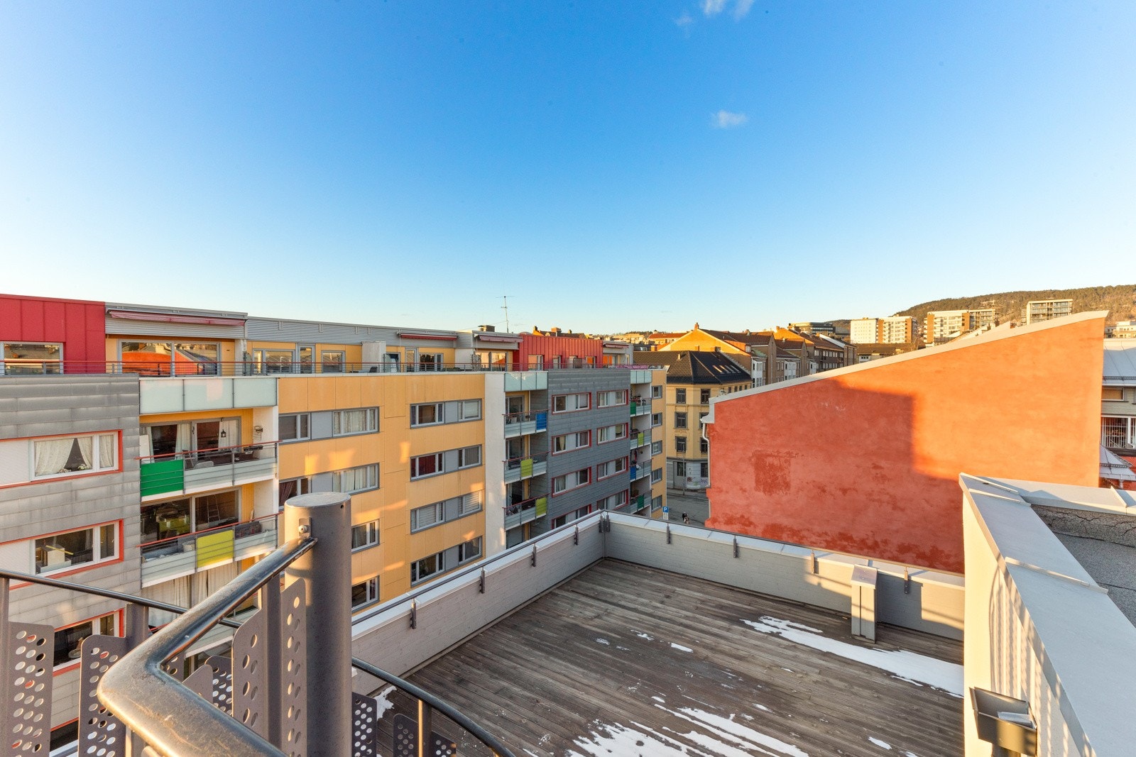 Felles takterrasse med spektakulær utsikt Galleribilde