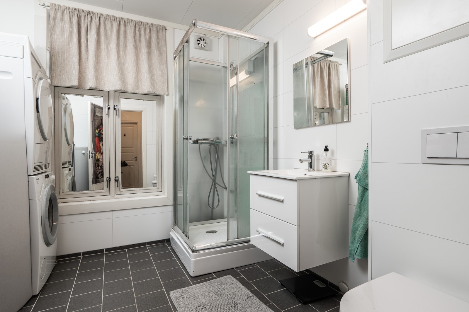 Bad med varmekabler Galleribilde