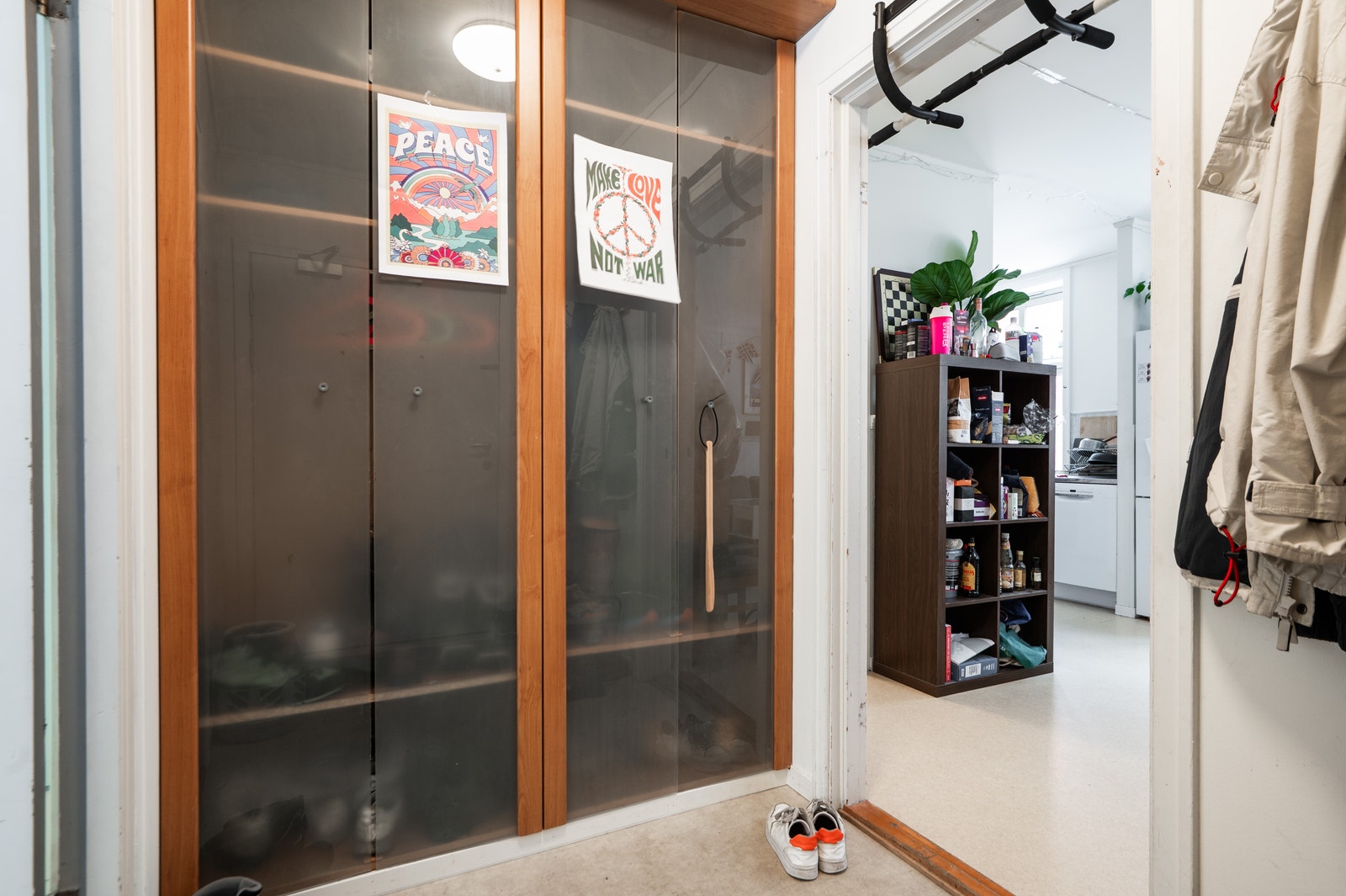 Entre med godt med skapplass Galleribilde