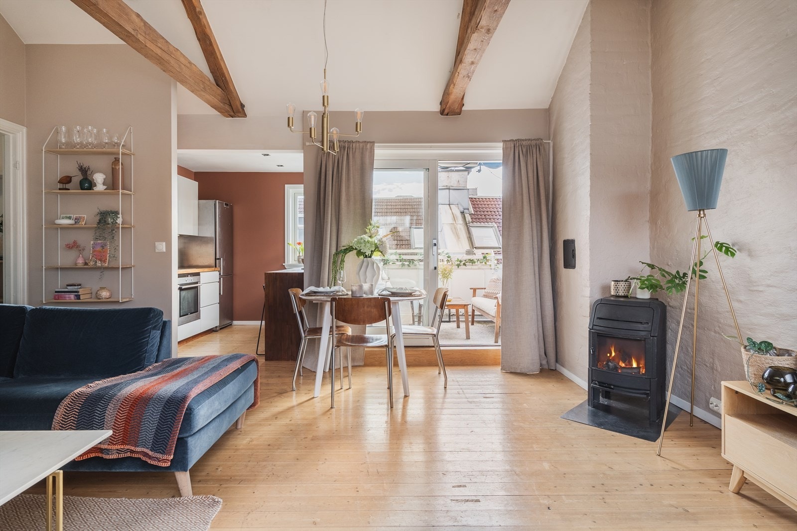 Boligen har en rolig og tilbaketrukket beliggenhet i Gamlebyen. Galleribilde