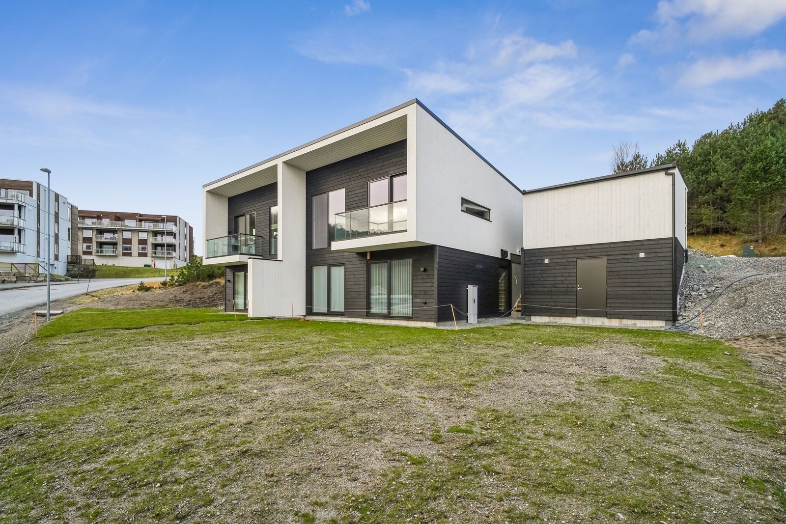 Under Carport er det en stor isolert bod på ca 23 m2 Galleribilde