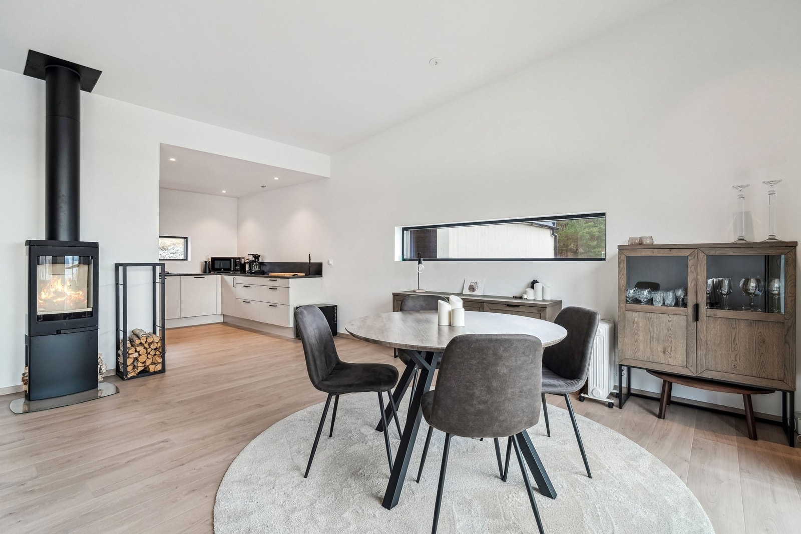 Her kan familien nyte starten på dagen eller hyggelige middagsstunder. Ilstedet sørger for atmosfæren. Galleribilde