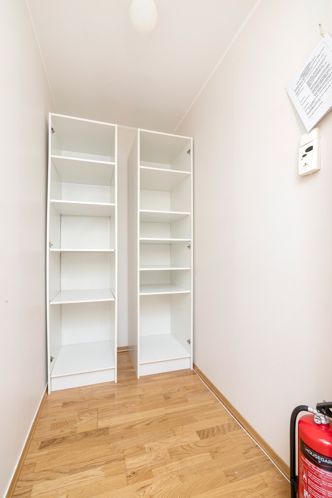 Innvendig bod. Galleribilde