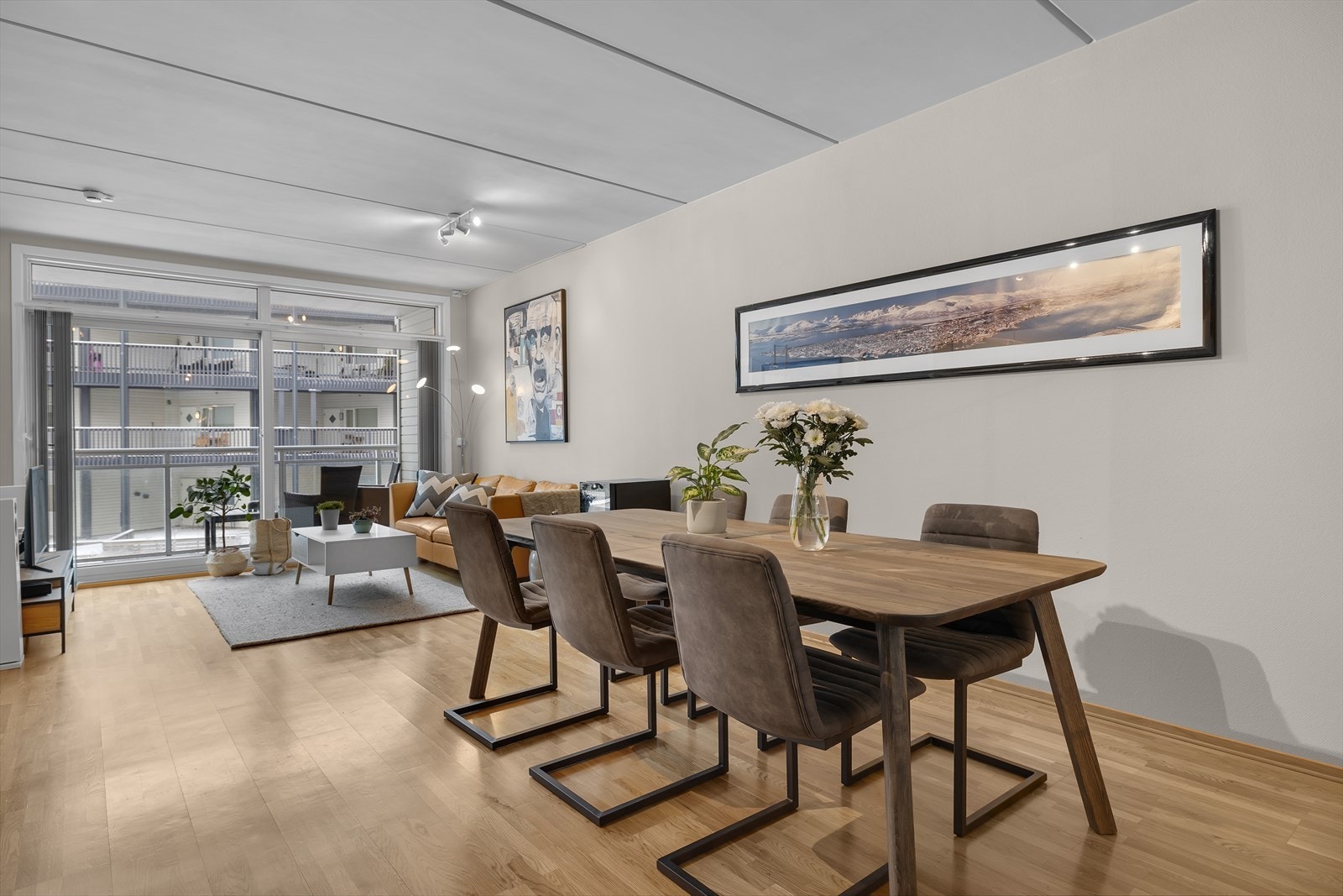 Romslig og innbydende 2-roms andelsleilighet Galleribilde