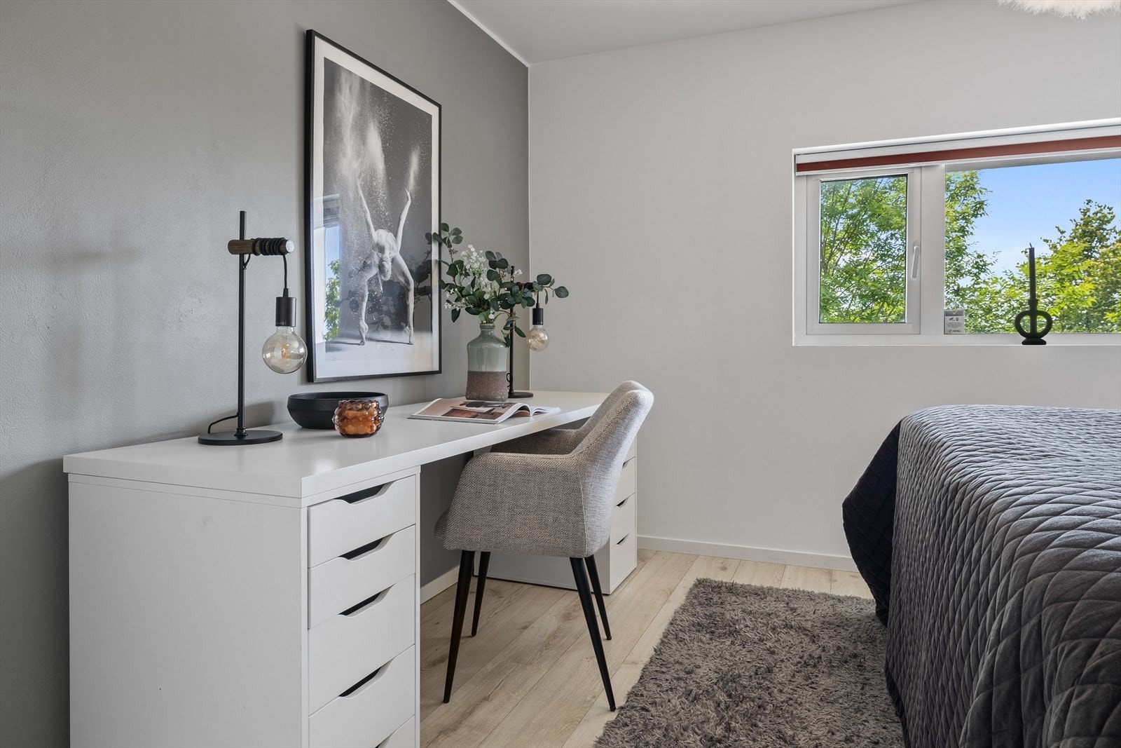 Rommene kan innredes med kontorpult, kommode eller garderobeskap. Galleribilde