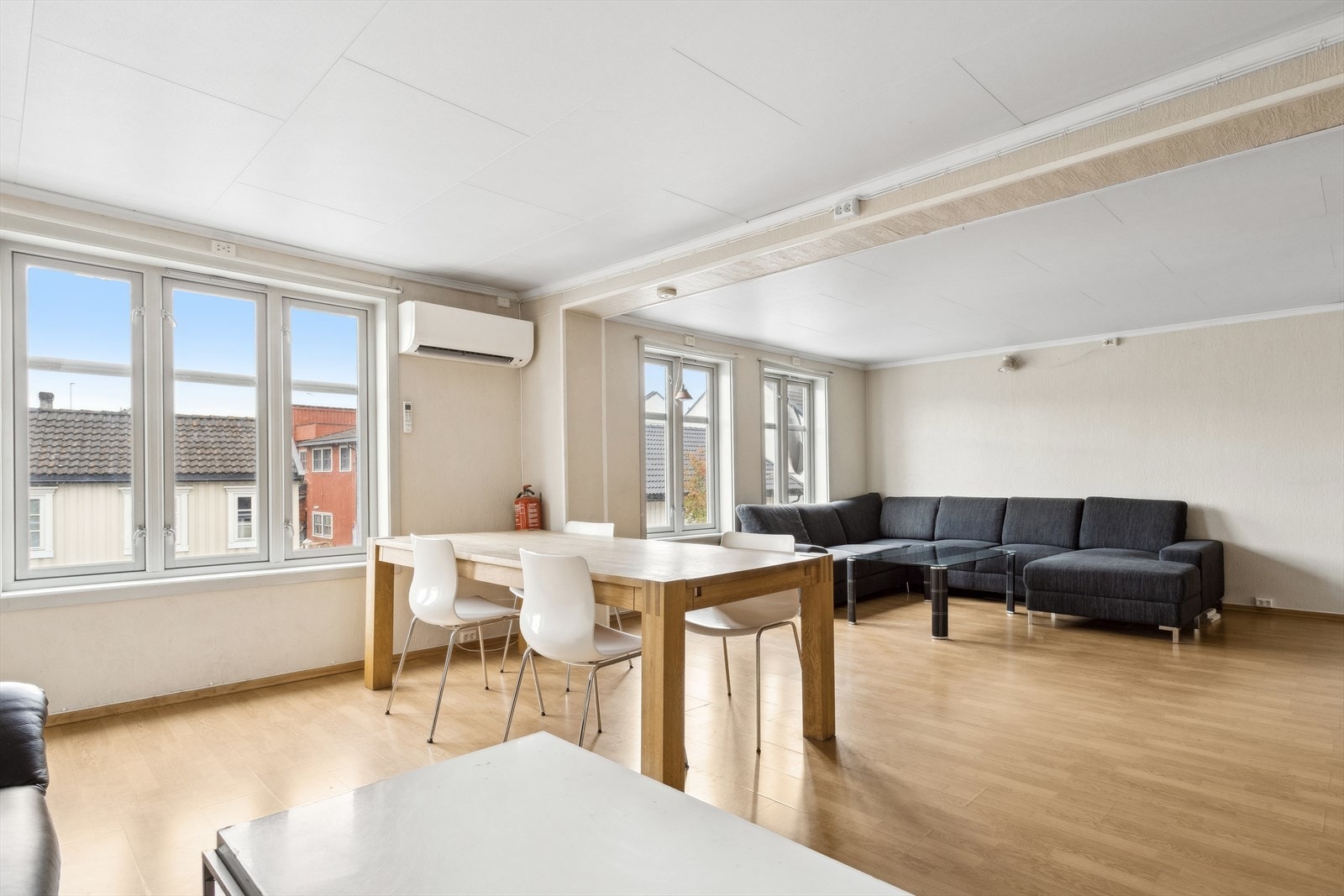 På stuen i andre etasje er det installert en varmepumpe. Galleribilde