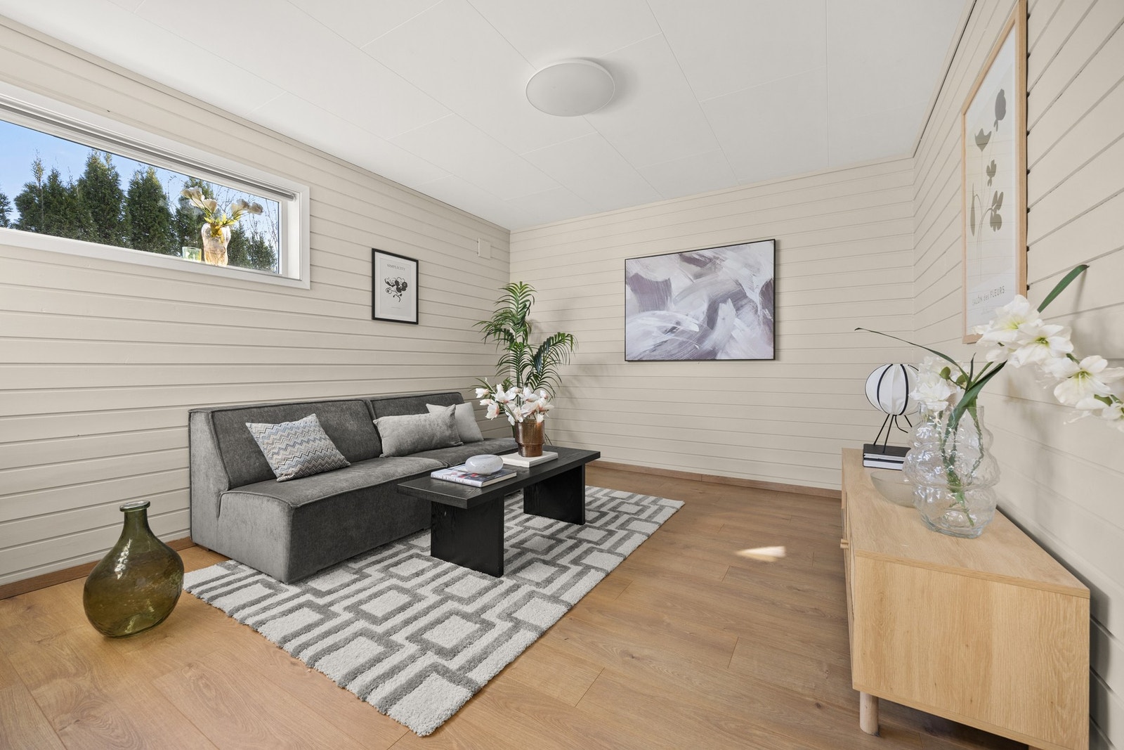 Rom benyttet som TV-stue i 1. etasje. Galleribilde